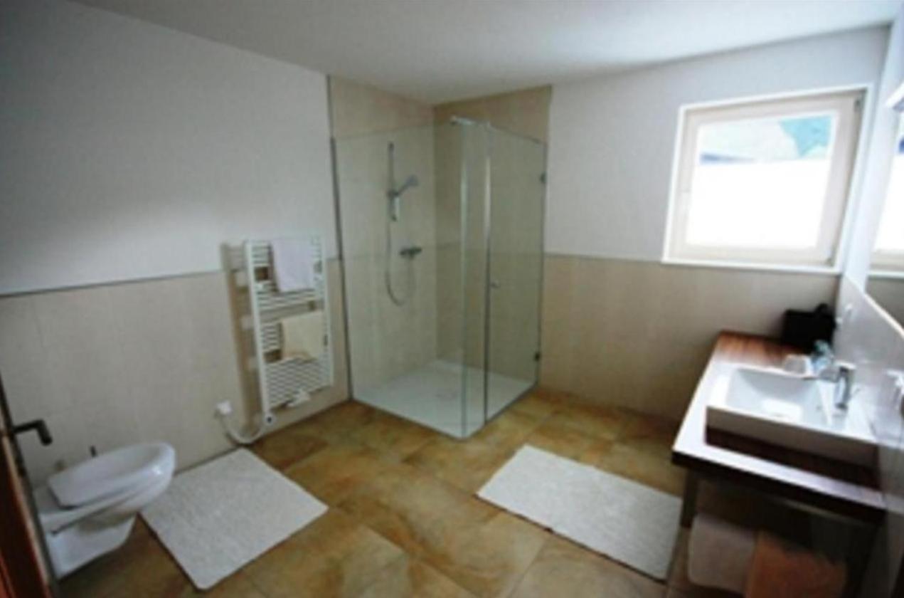 Photo 49