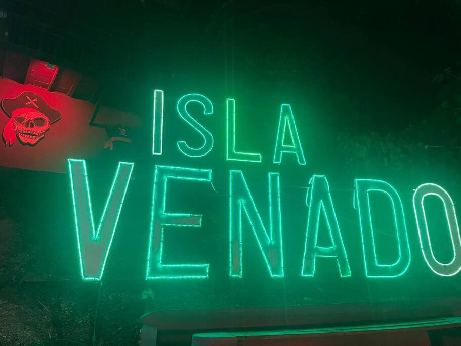 Mágica cabaña en medio del bosque en Isla Venado