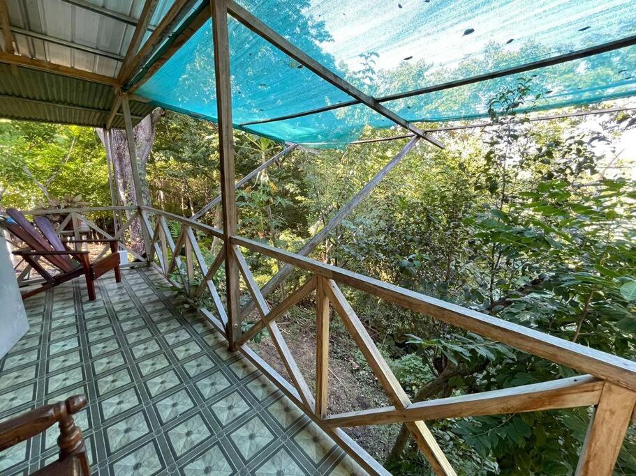 Mágica cabaña en medio del bosque en Isla Venado