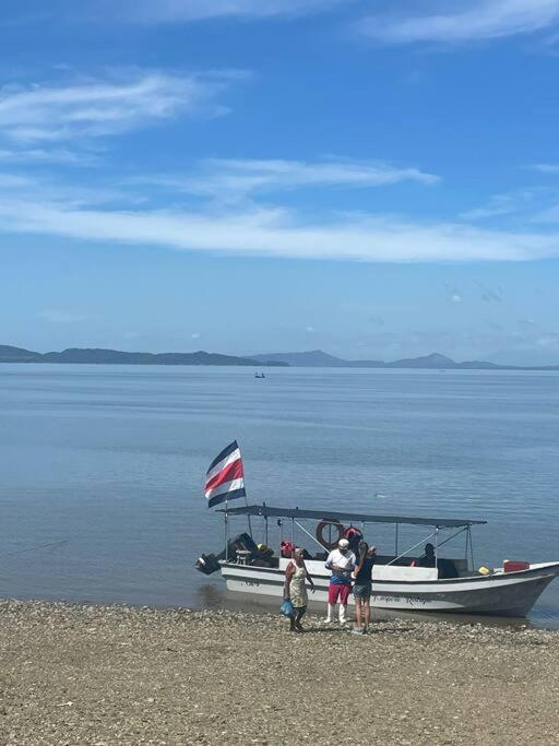 Mágica cabaña en medio del bosque en Isla Venado