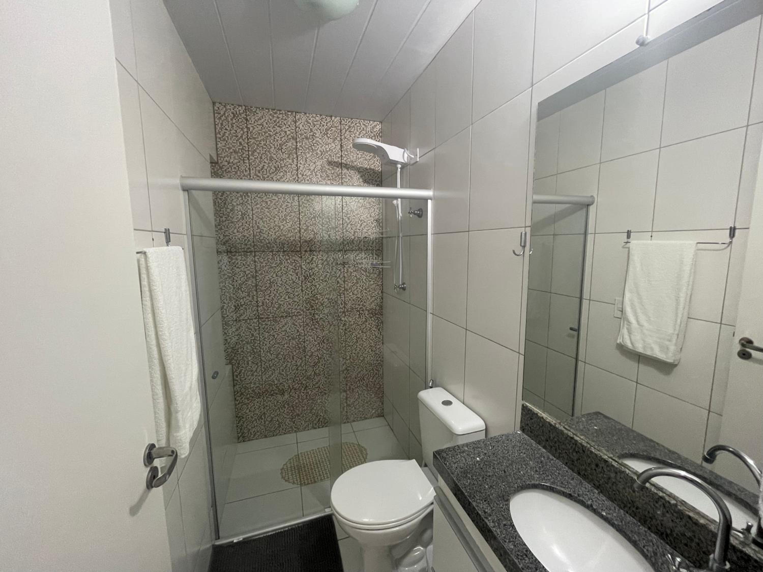 Linda Casa com Piscina em Condomínio Fechado na Praia do Francês