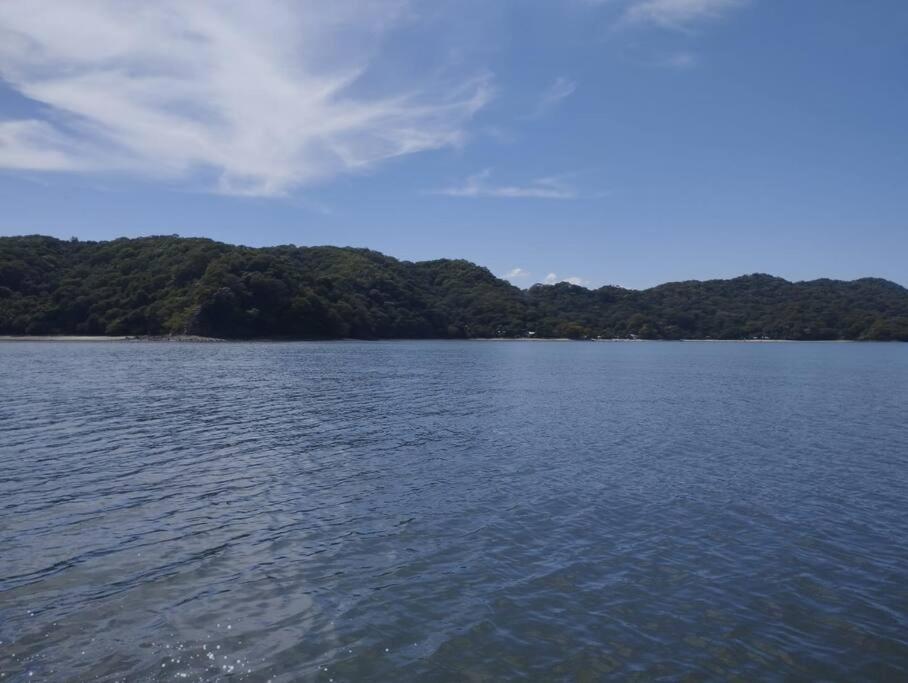 Mágica cabaña en medio del bosque en Isla Venado