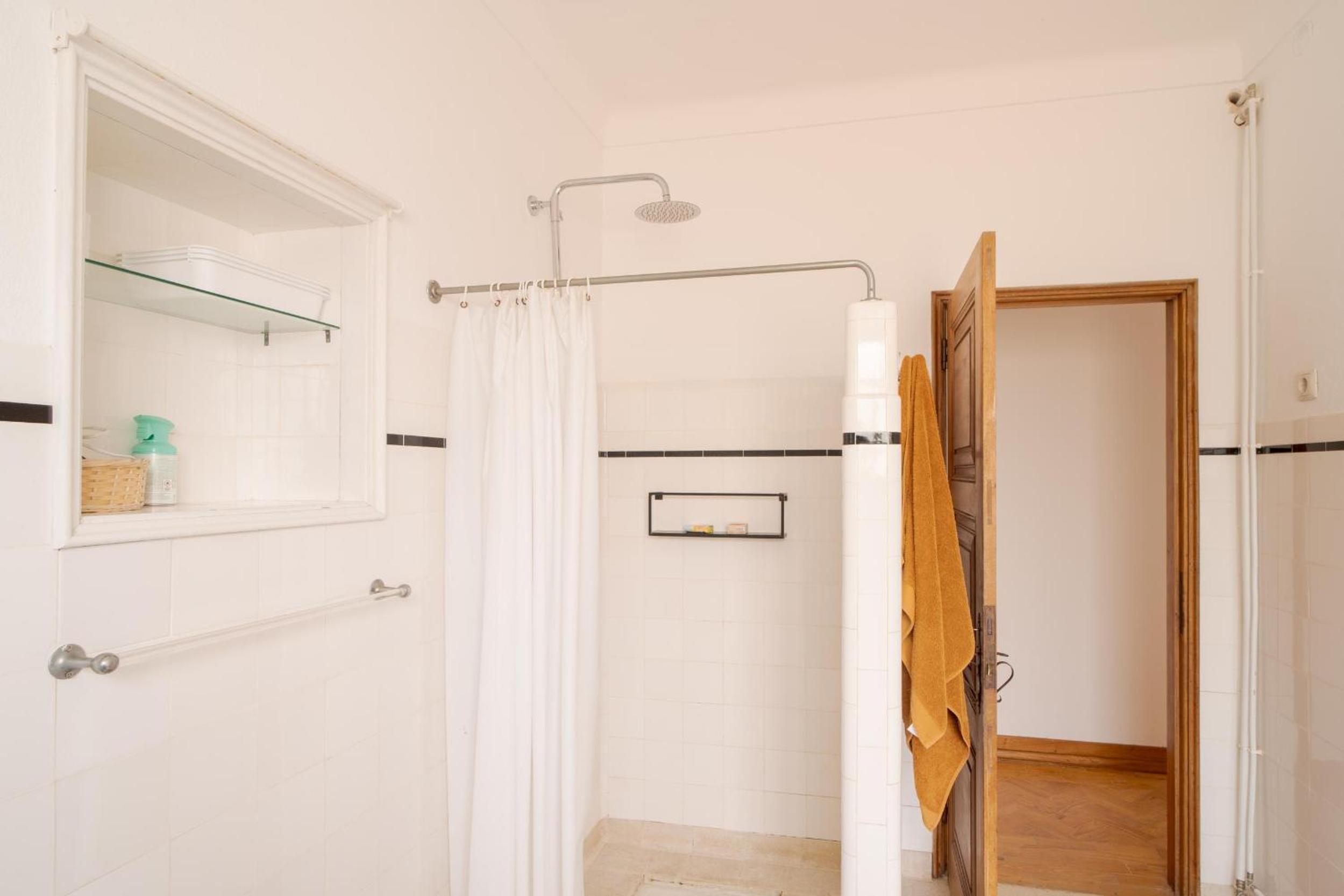 Manas Slowliving - Sines