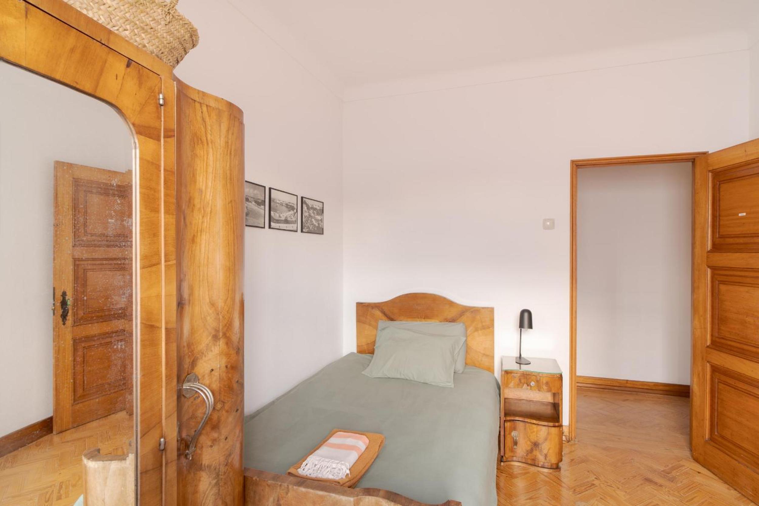 Manas Slowliving - Sines
