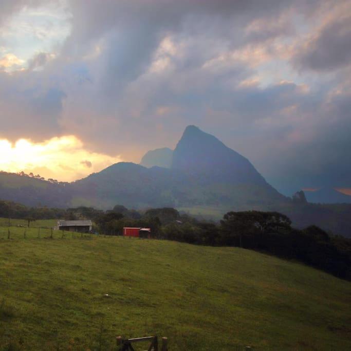 Vista da montanha. Casa inteira 6 pessoas.