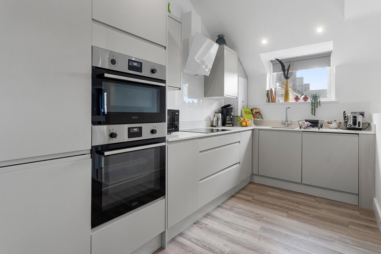 Sea views, Beachbreeze, Pet friendly, Private parking