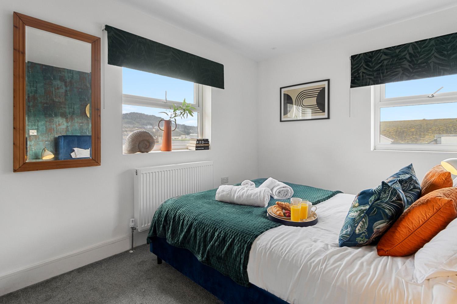 Sea views, Beachbreeze, Pet friendly, Private parking