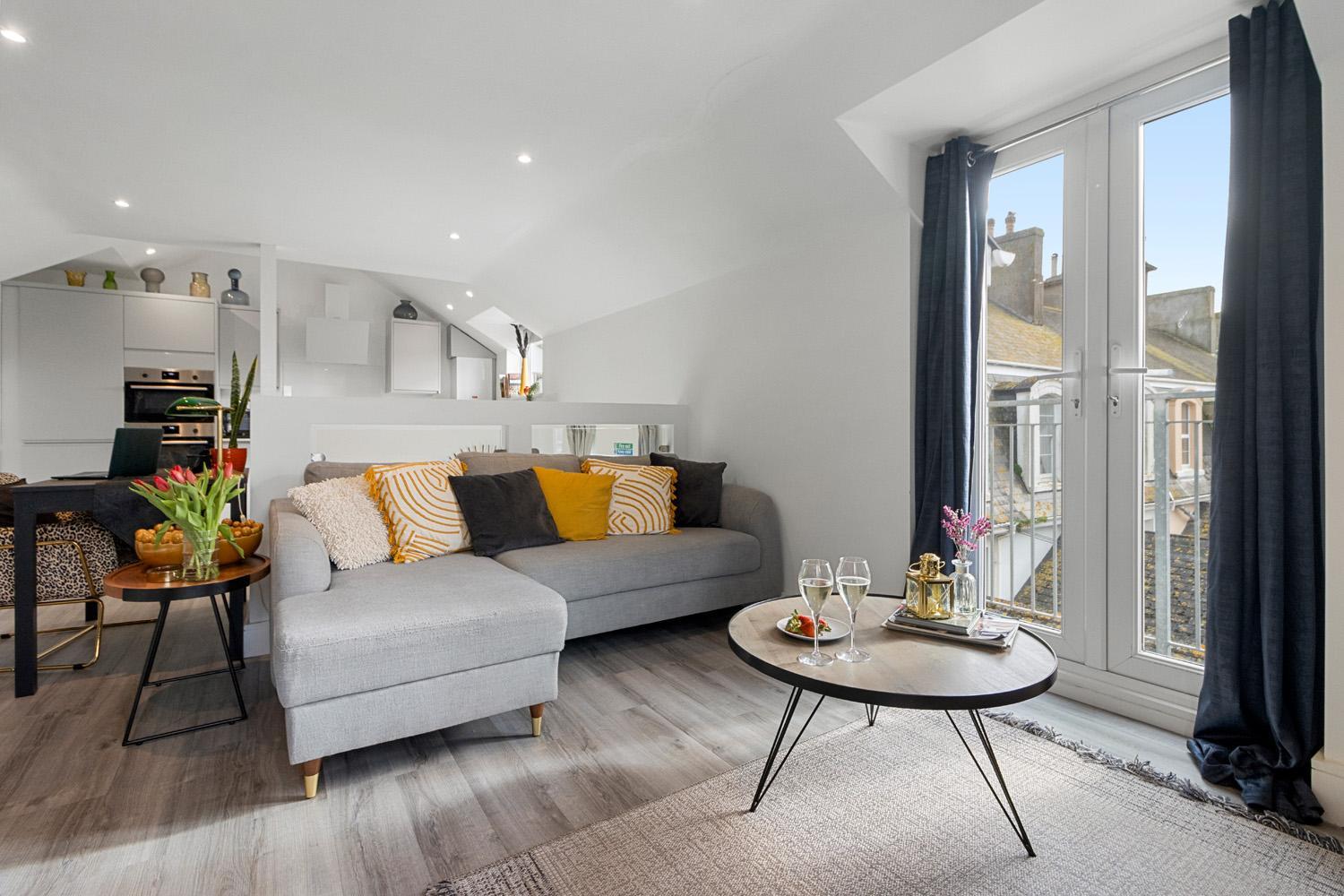 Sea views, Beachbreeze, Pet friendly, Private parking