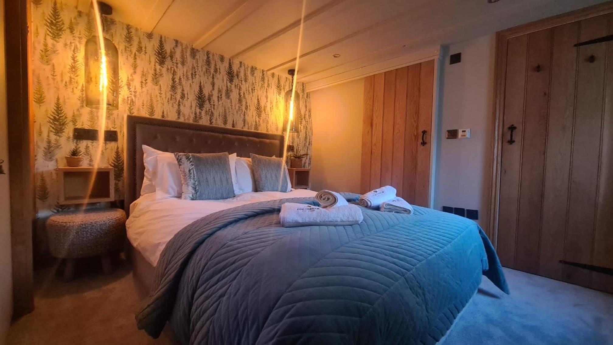 Fox Corner, Ambleside, romantic retreat for two, dog friendly, hot tub view 5