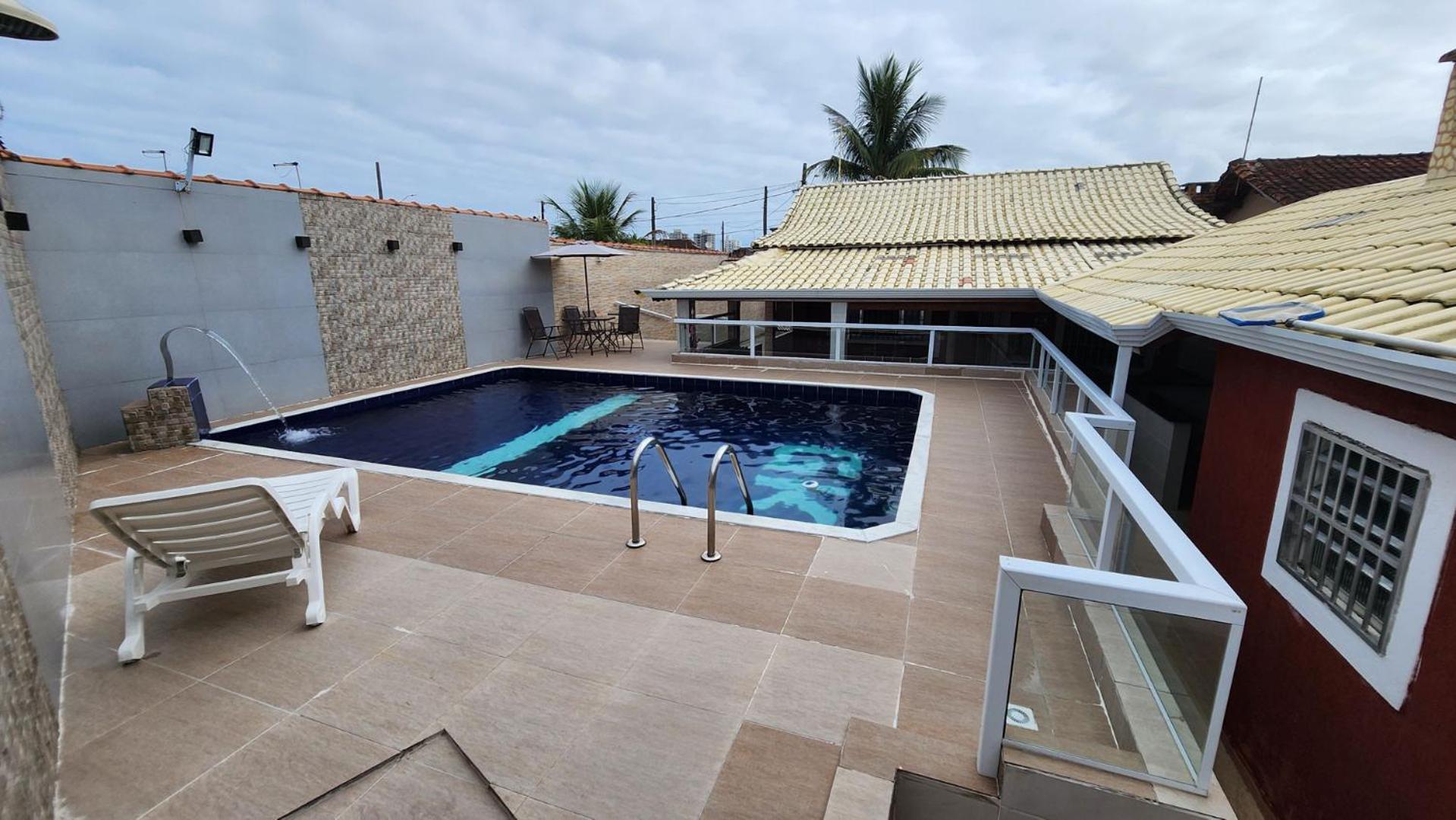 Casa com piscina e Wi Fi em Mongagua SP