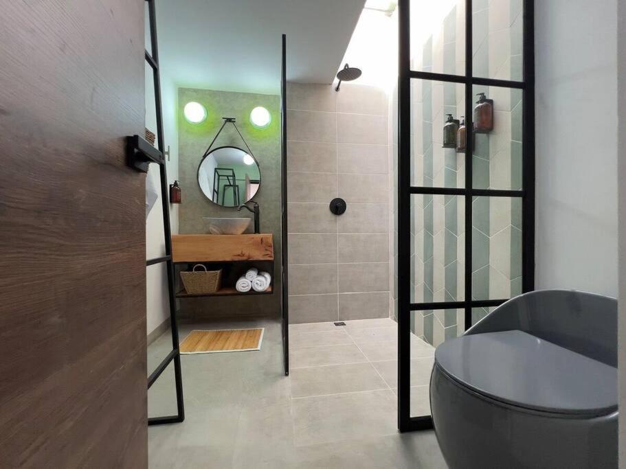 Apto BBC With Jacuzzi In Heart Of Provenza