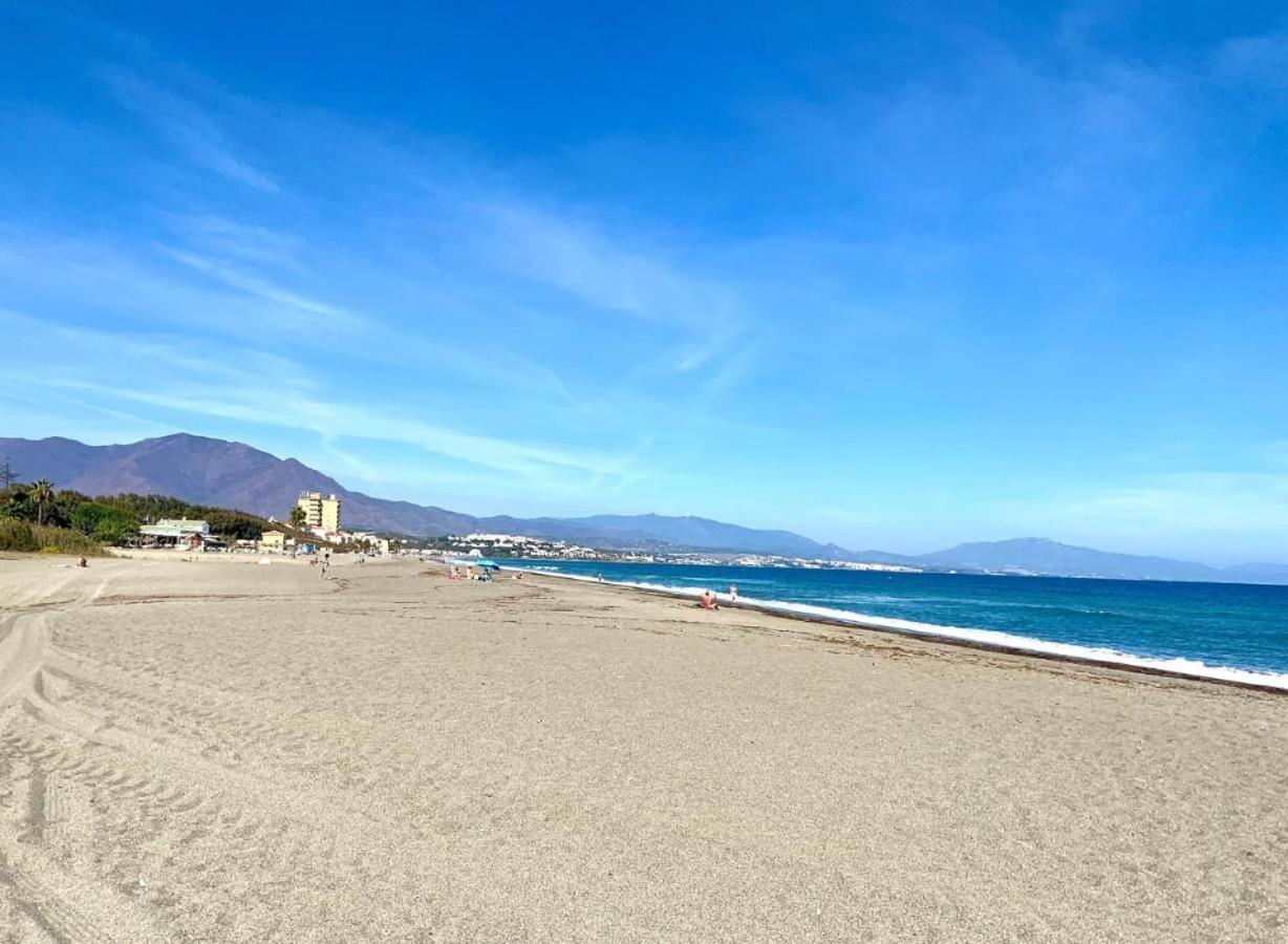 Small Oasis Nelson Mandela Apartment with sea view, two bedrooms, parking, terrace and pool view 4