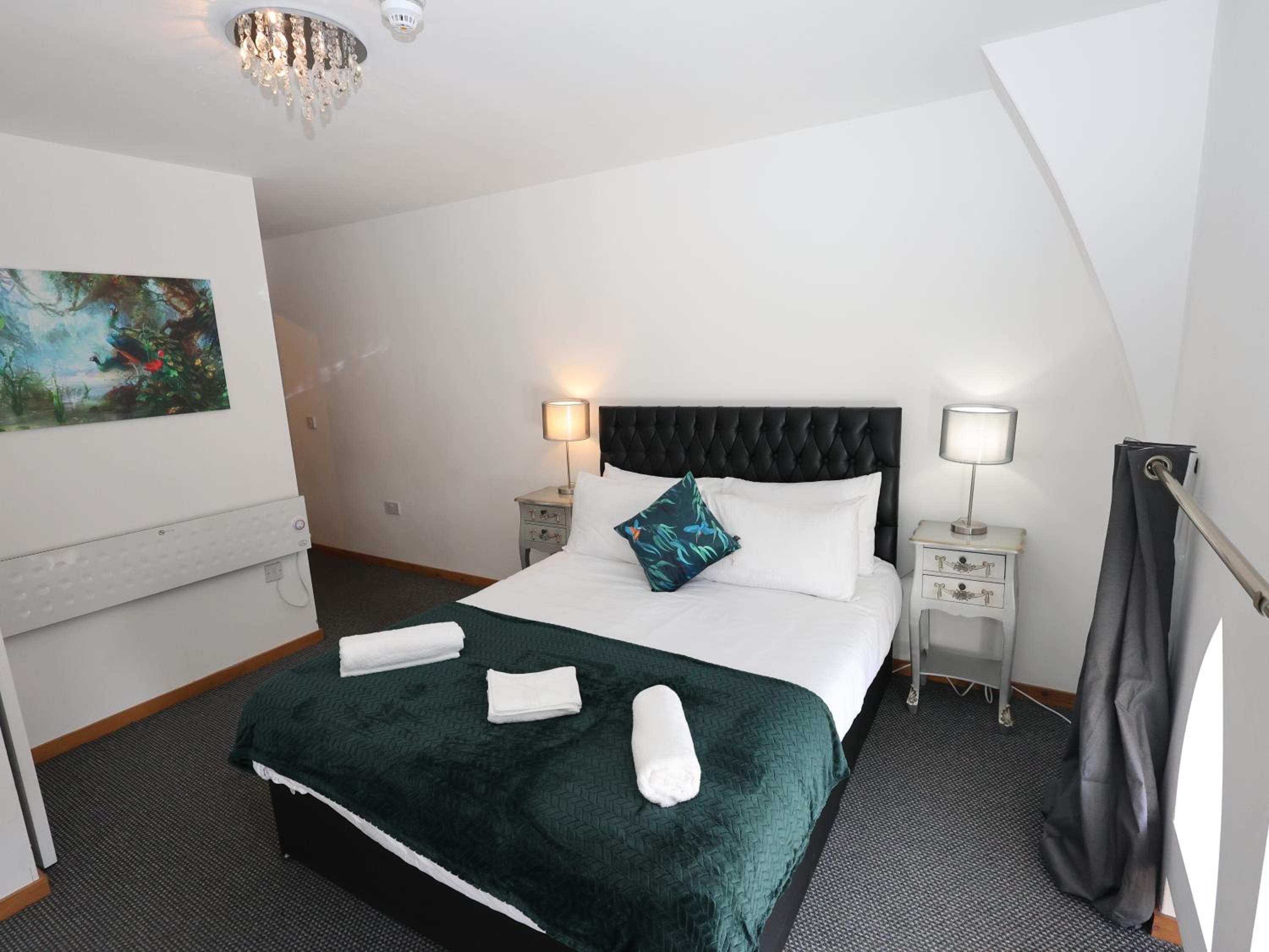 Stunning Apartment in Converted Church in Blackpool nr Beach - Sleeps 6 view 3