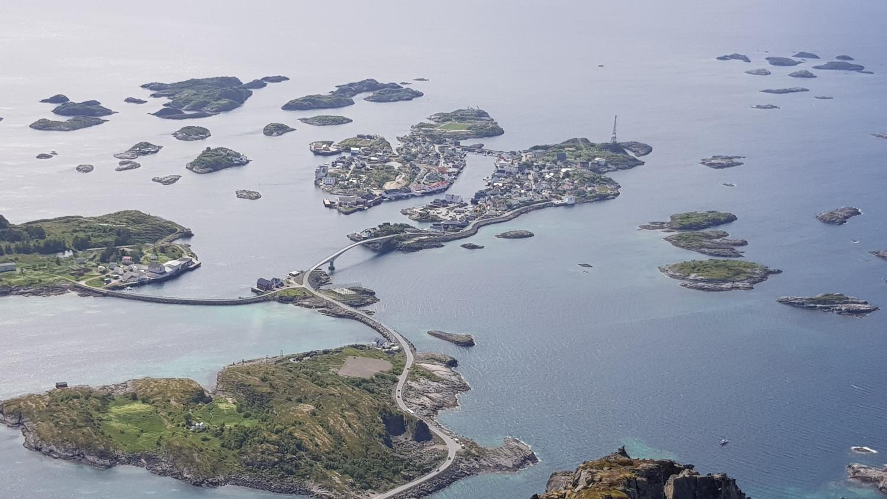 Apartment with fantastic seaview in Henningsvær. view 3