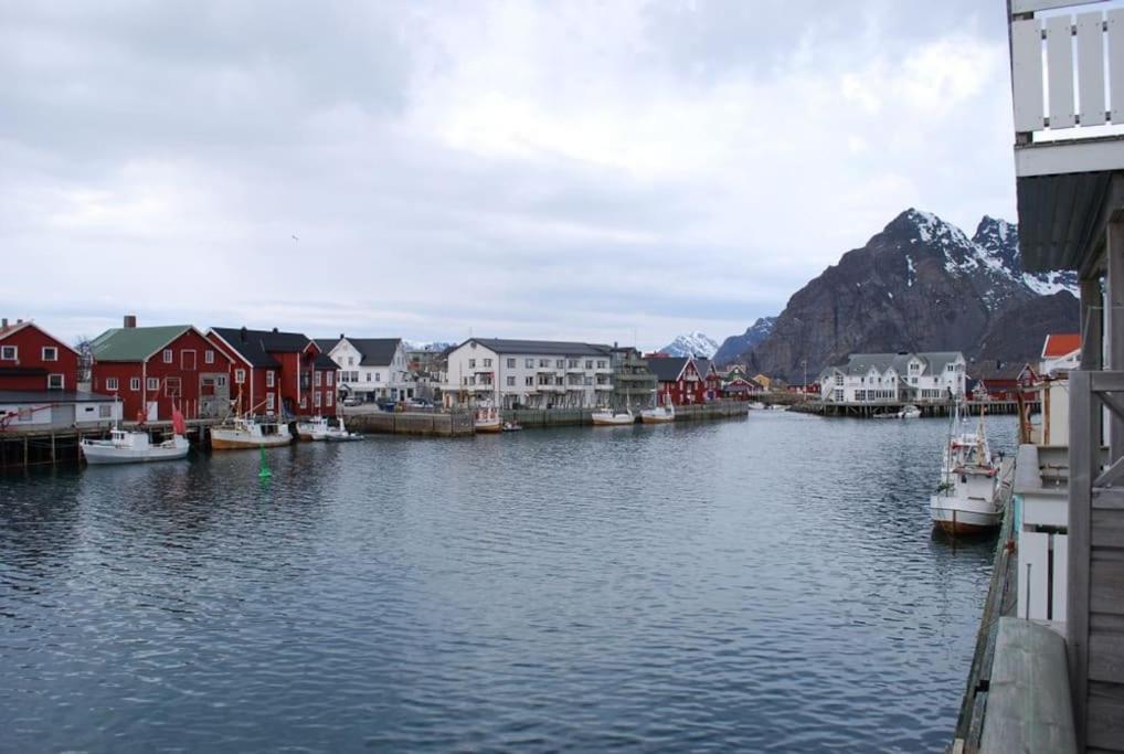 Apartment with fantastic seaview in Henningsvær. view 5