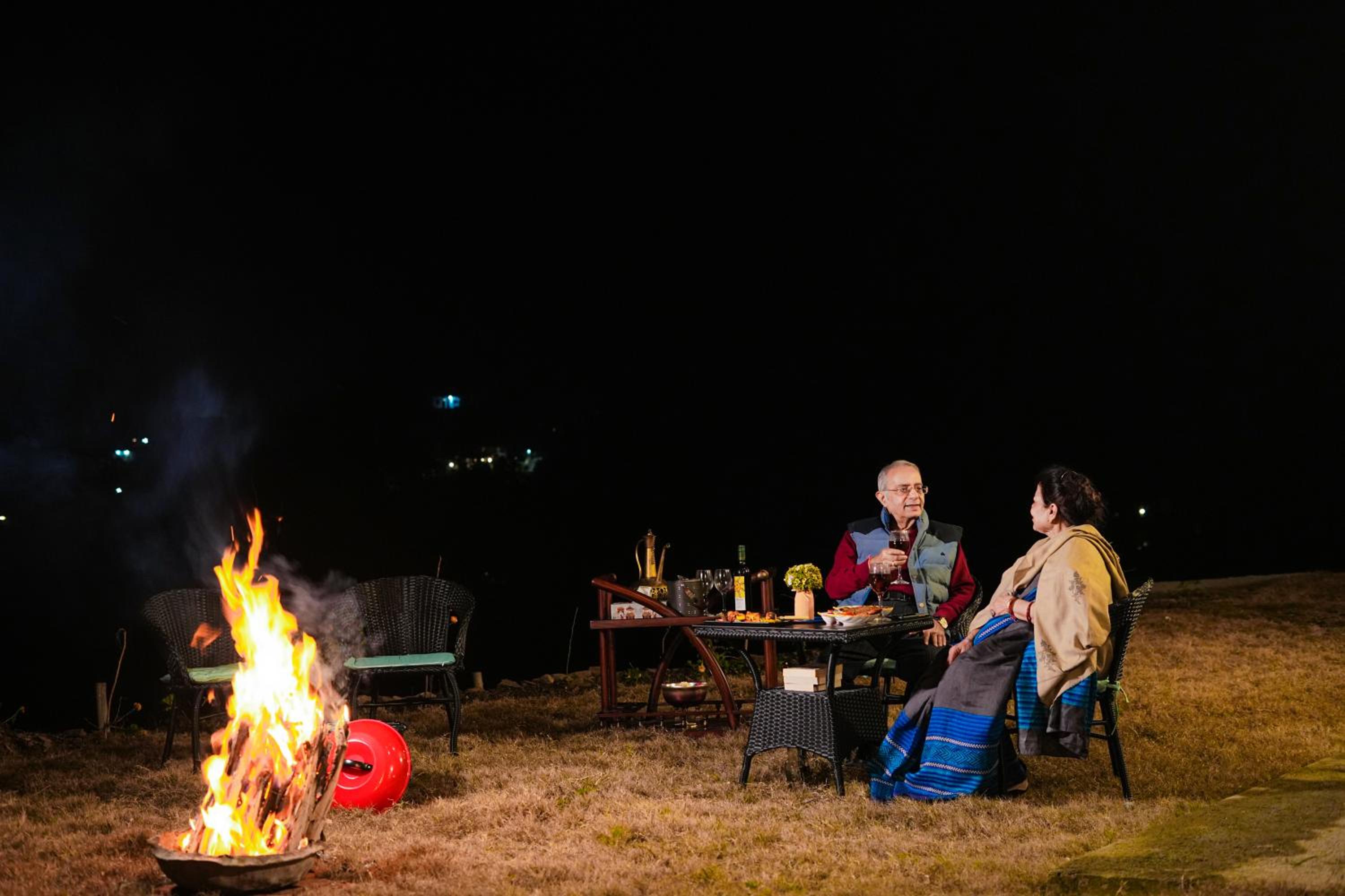 SaffronStays Edelweiss Bluebell House - 3BR English home with Himalayan peak views, bonfire & reading nook