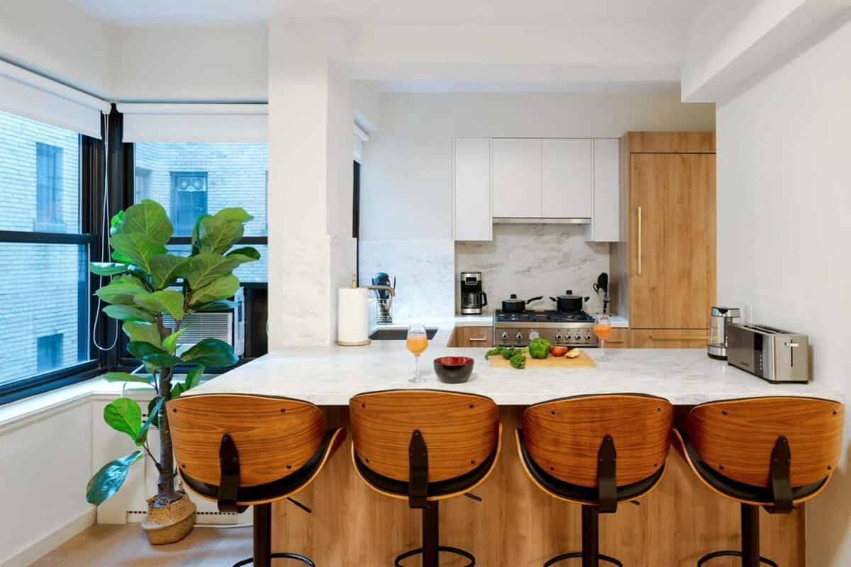 52-3DE Newly renovated 2BR BTH Midtown East