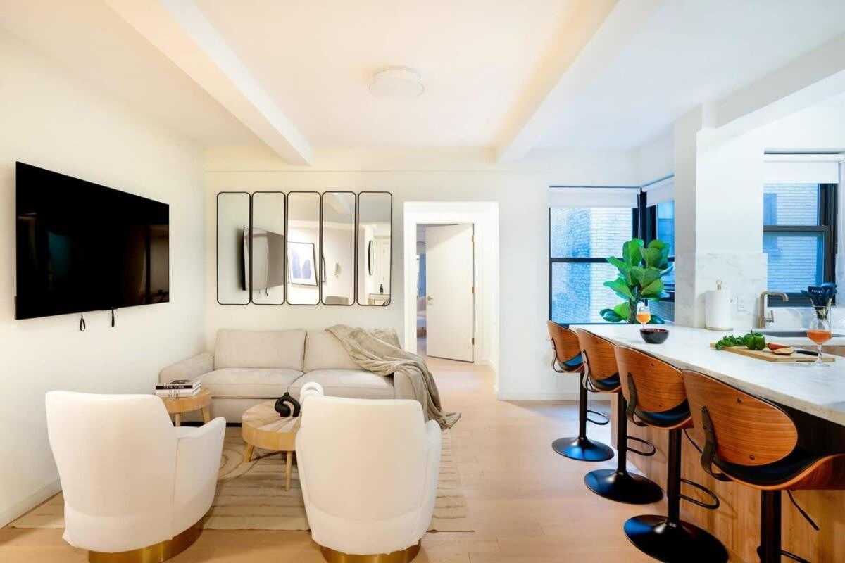 52-3DE Newly renovated 2BR BTH Midtown East