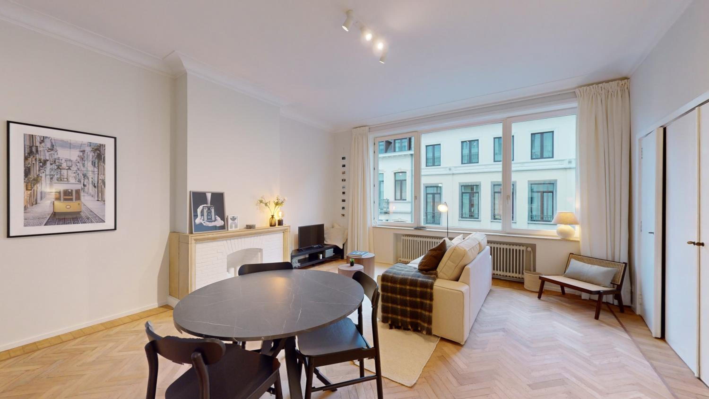 Magnifique appartement - Quartier Louise!