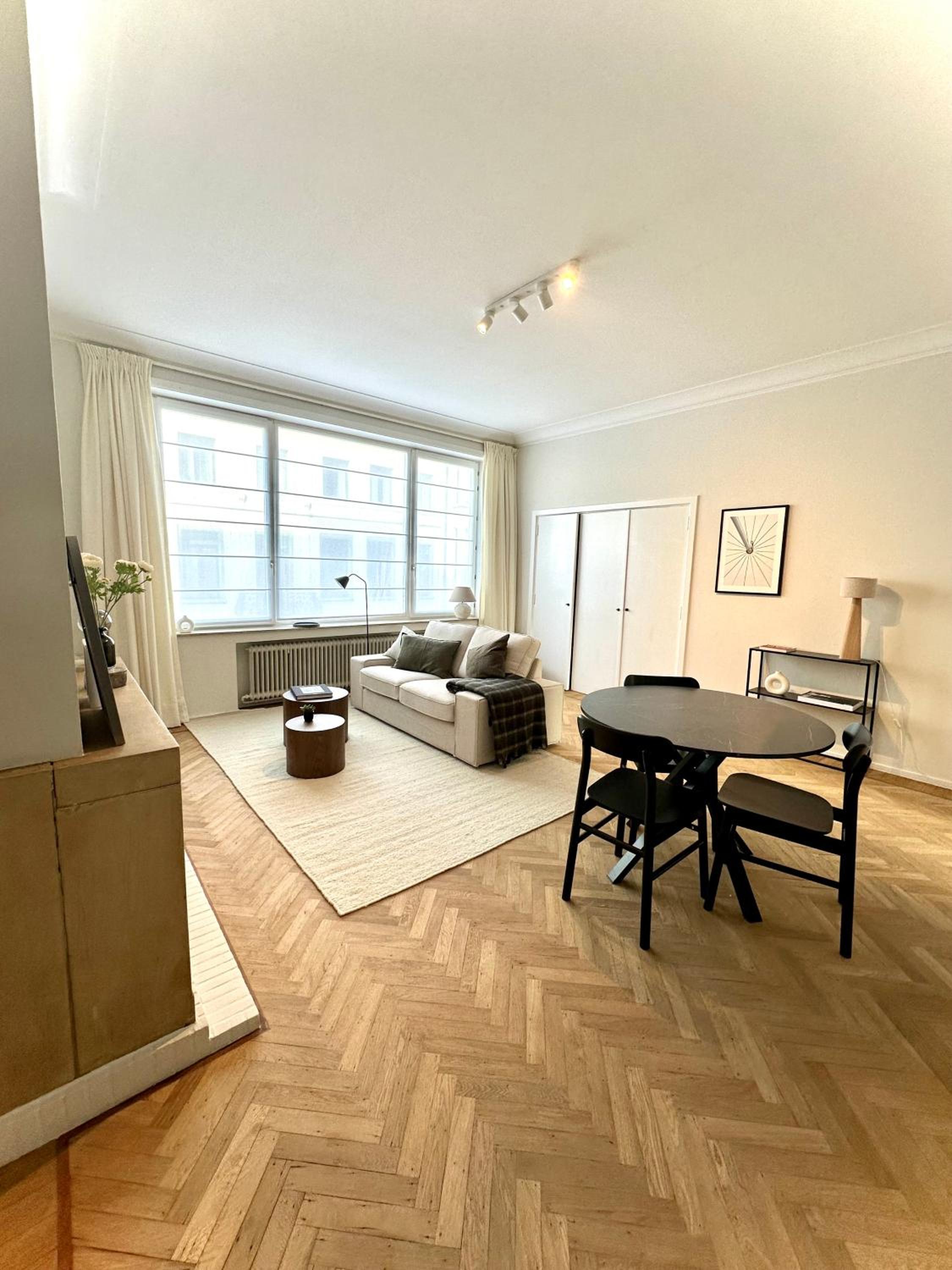 Magnifique appartement - Quartier Louise!