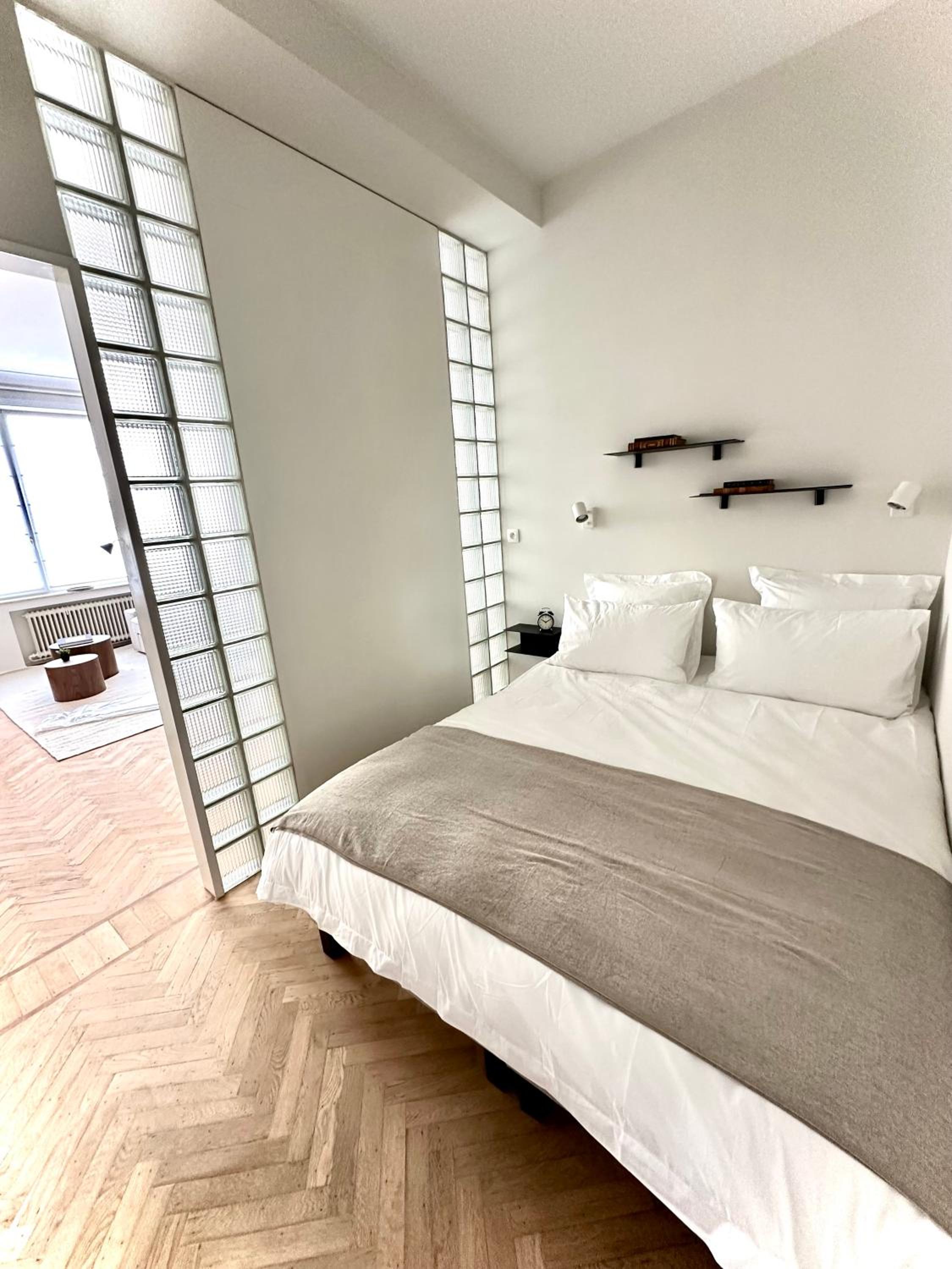 Magnifique appartement - Quartier Louise!