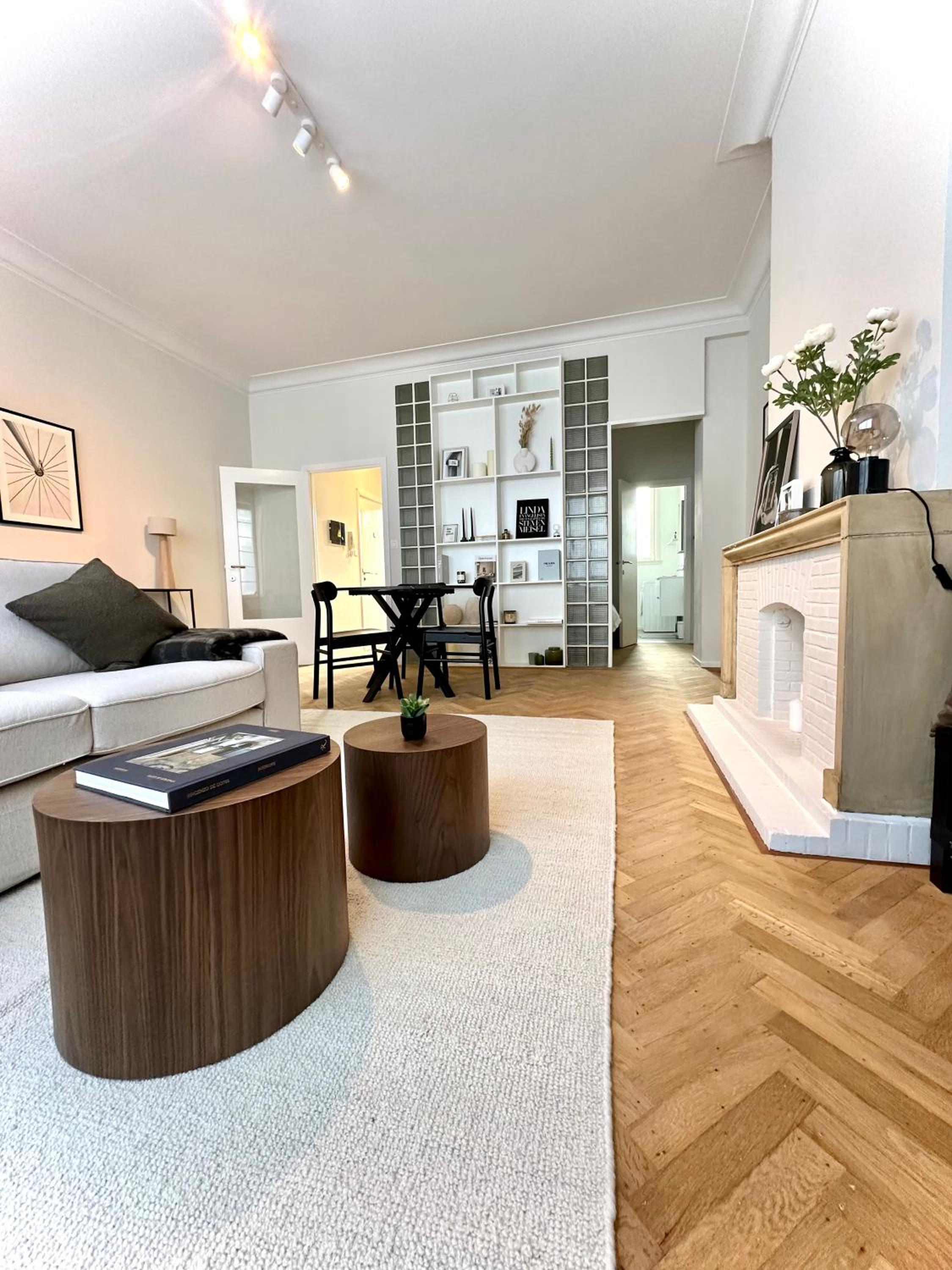 Magnifique appartement - Quartier Louise!