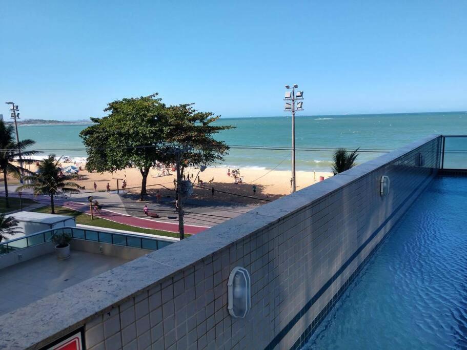 Prédio Frente Mar Praia da Costa 08