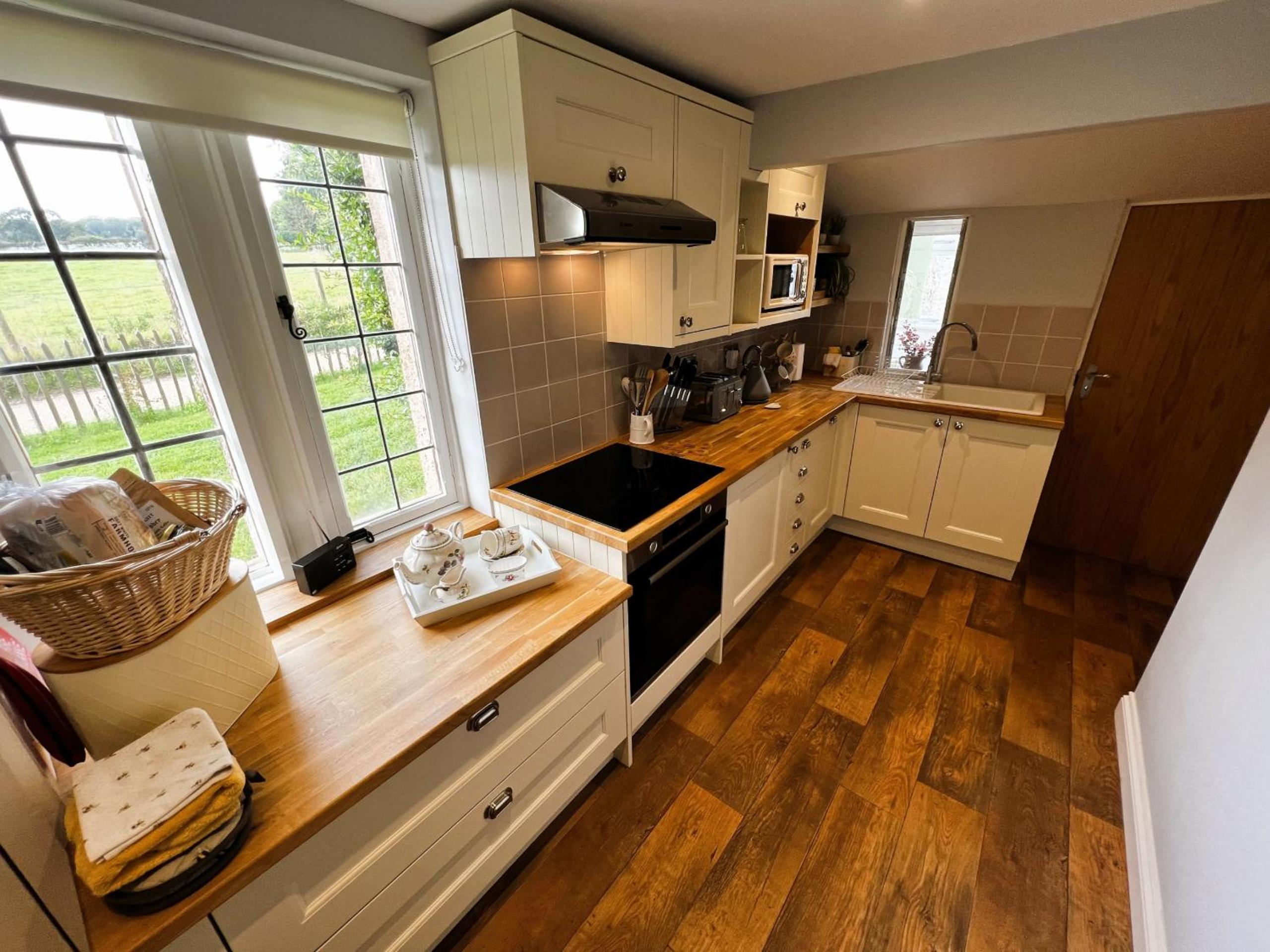 The Old Abbey Farmhouse - Stay at Quarr Abbey Monastery - Pet-Friendly Farmhouse with History & Countryside Views, surrounded by woodland & nature view 4