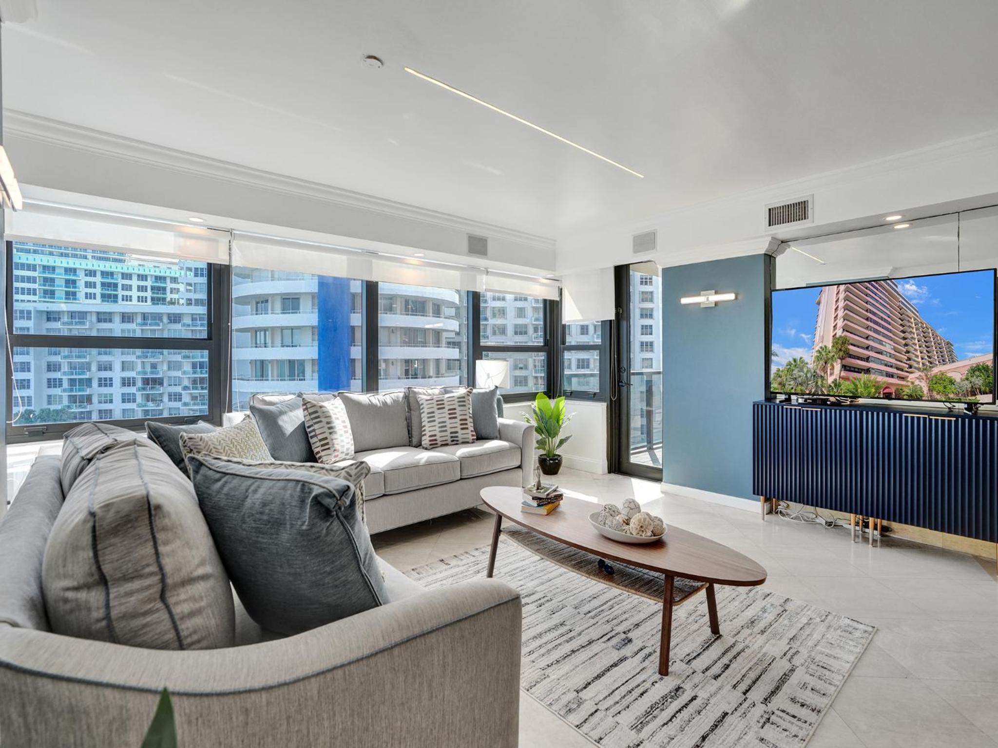 Spacious Ocean View Condo Beach Service 803 view 4
