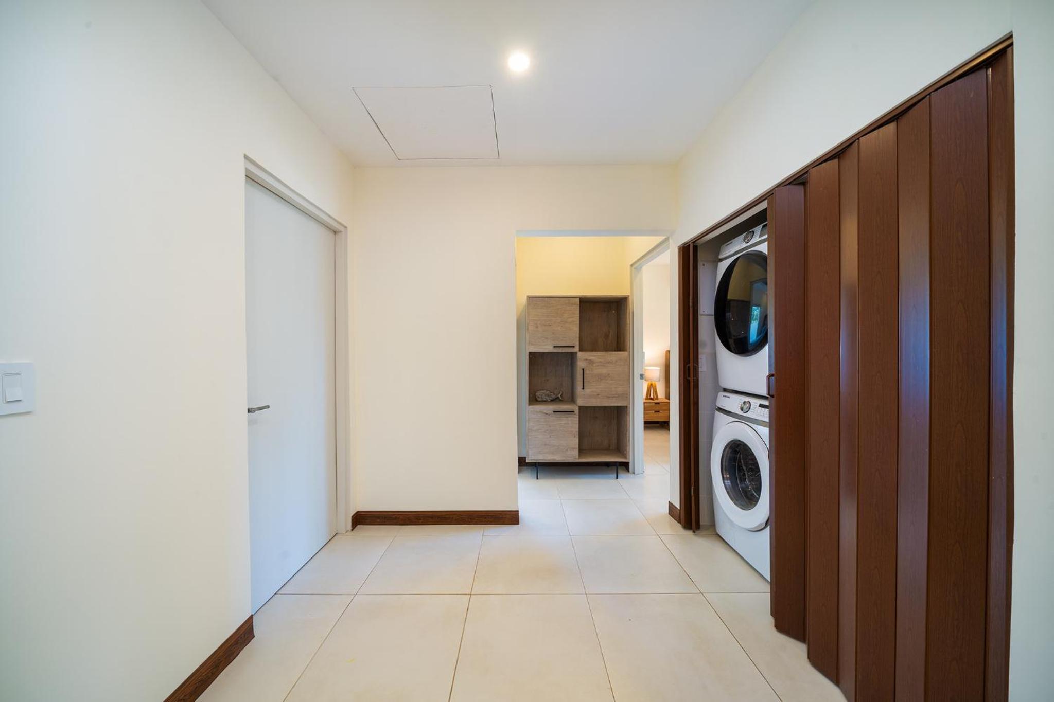Condo Casa Blanca 6 - modern 2BR,2BA near to Beach & Town