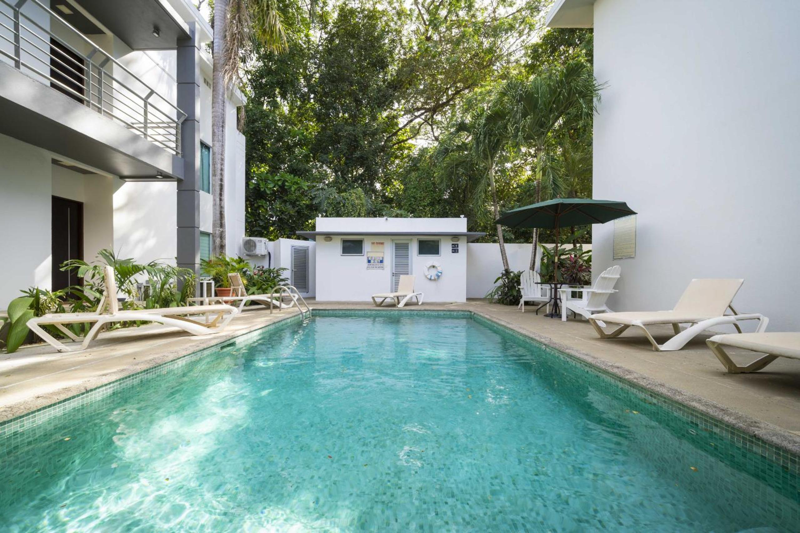 Condo Casa Blanca 6 - modern 2BR,2BA near to Beach & Town