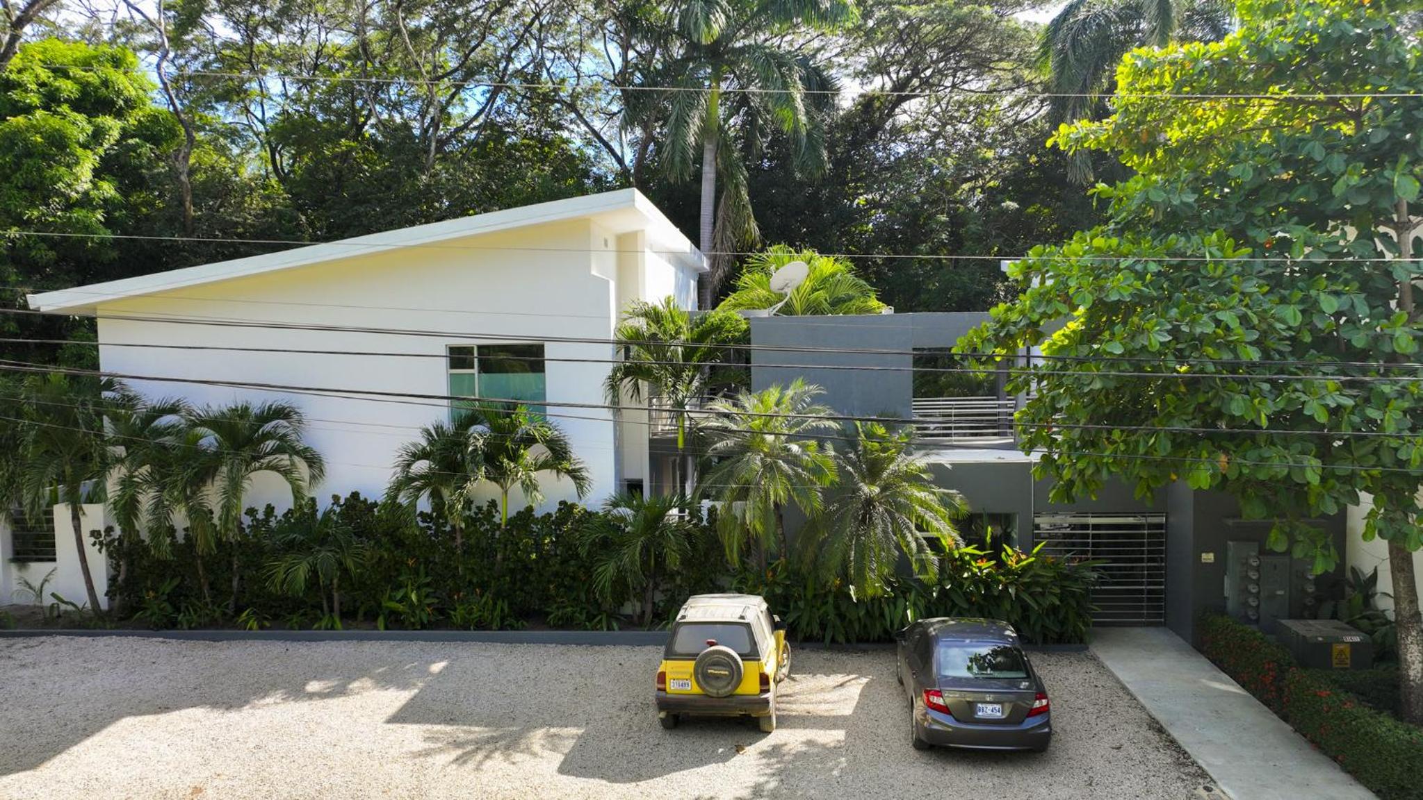 Condo Casa Blanca 6 - modern 2BR,2BA near to Beach & Town