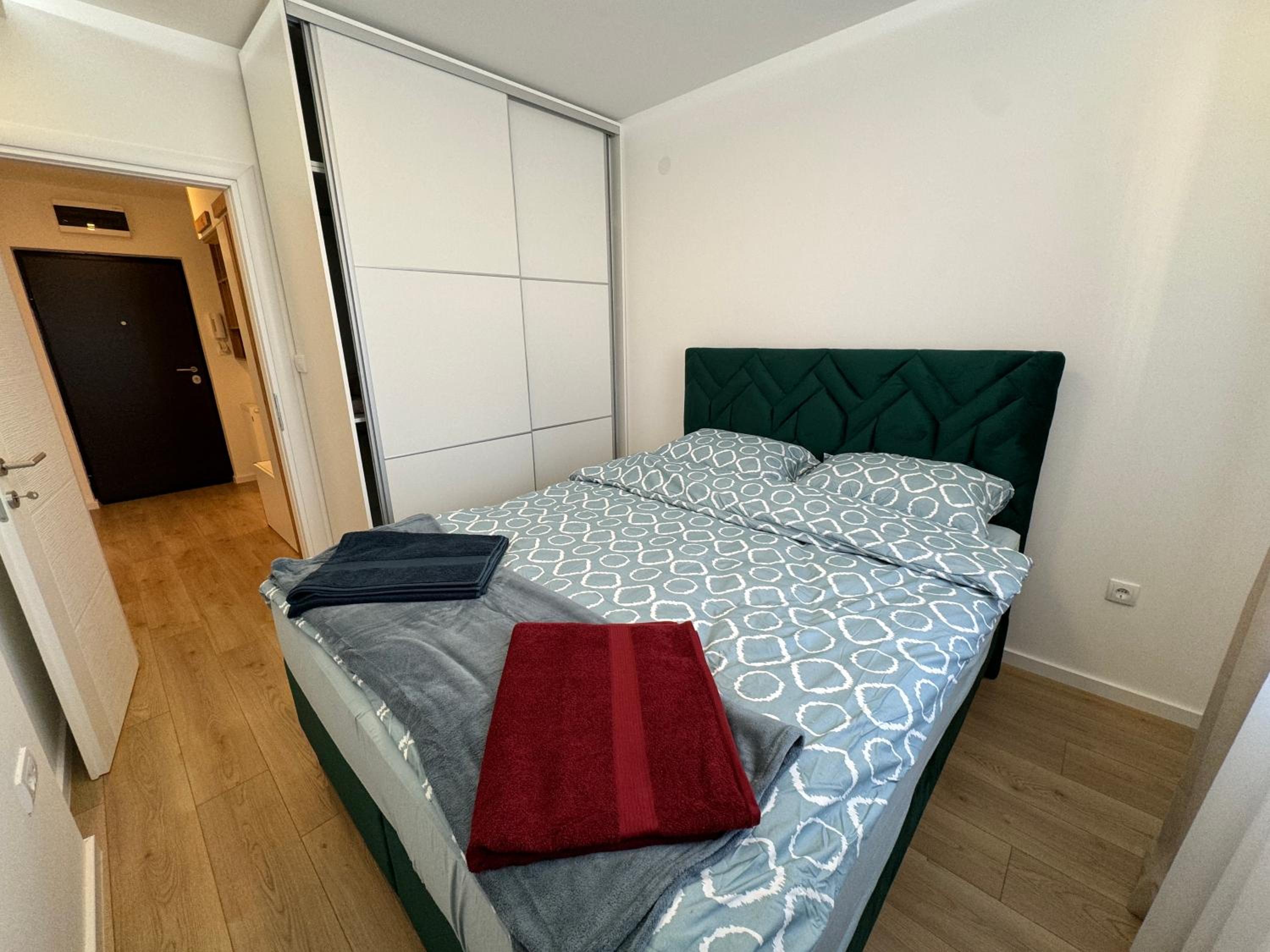 Apartment Premium Deny