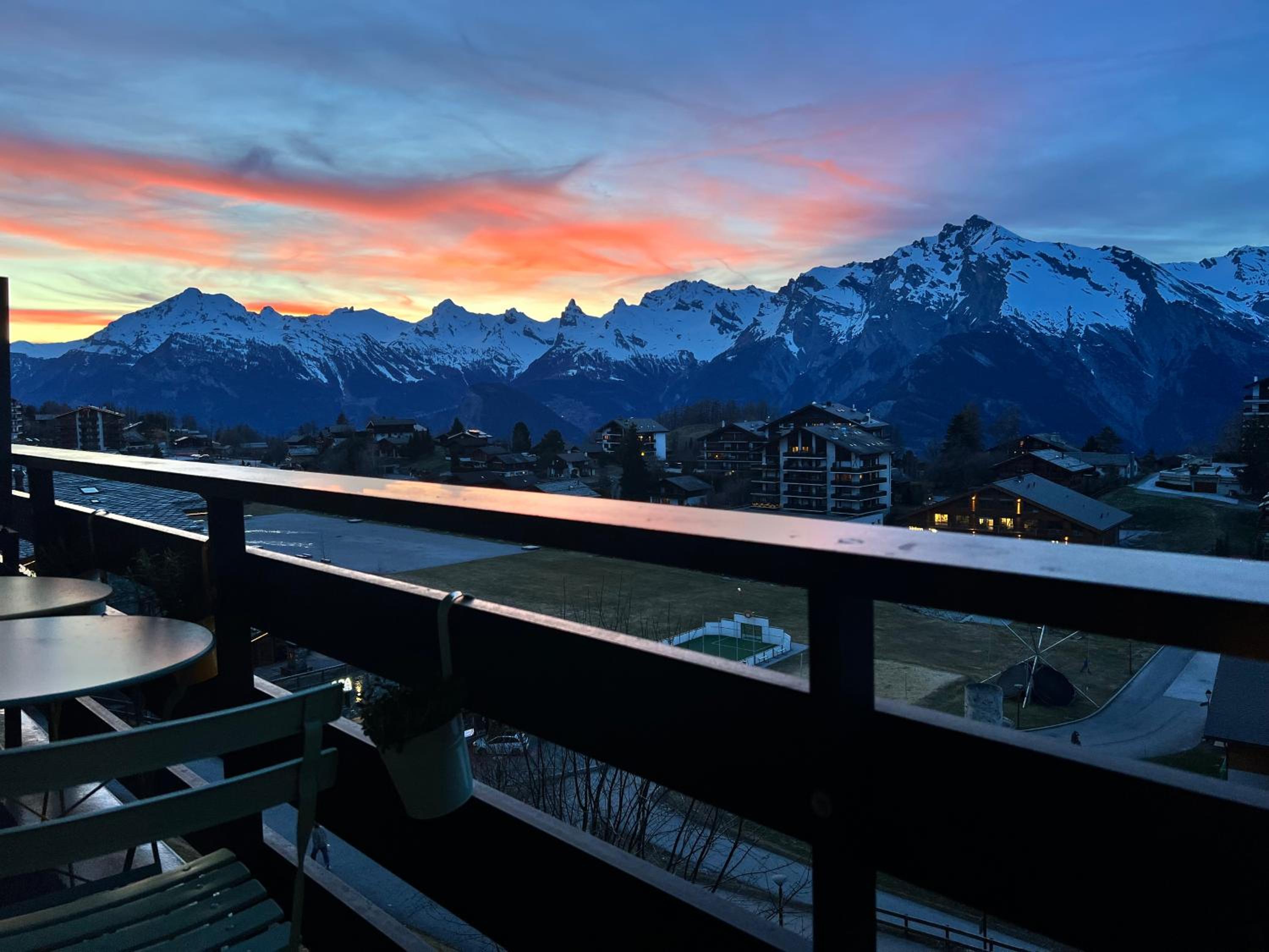 Vincenzo appart, Studio Confortable à Nendaz, accès Direct au Télécabine de Tracouet et Parking Souterrain Inclus