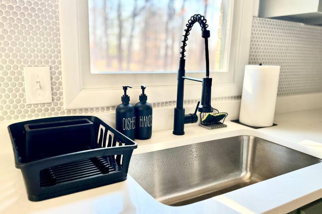 Veda Vista - Newly renovated - Rustic Modern Home view 2