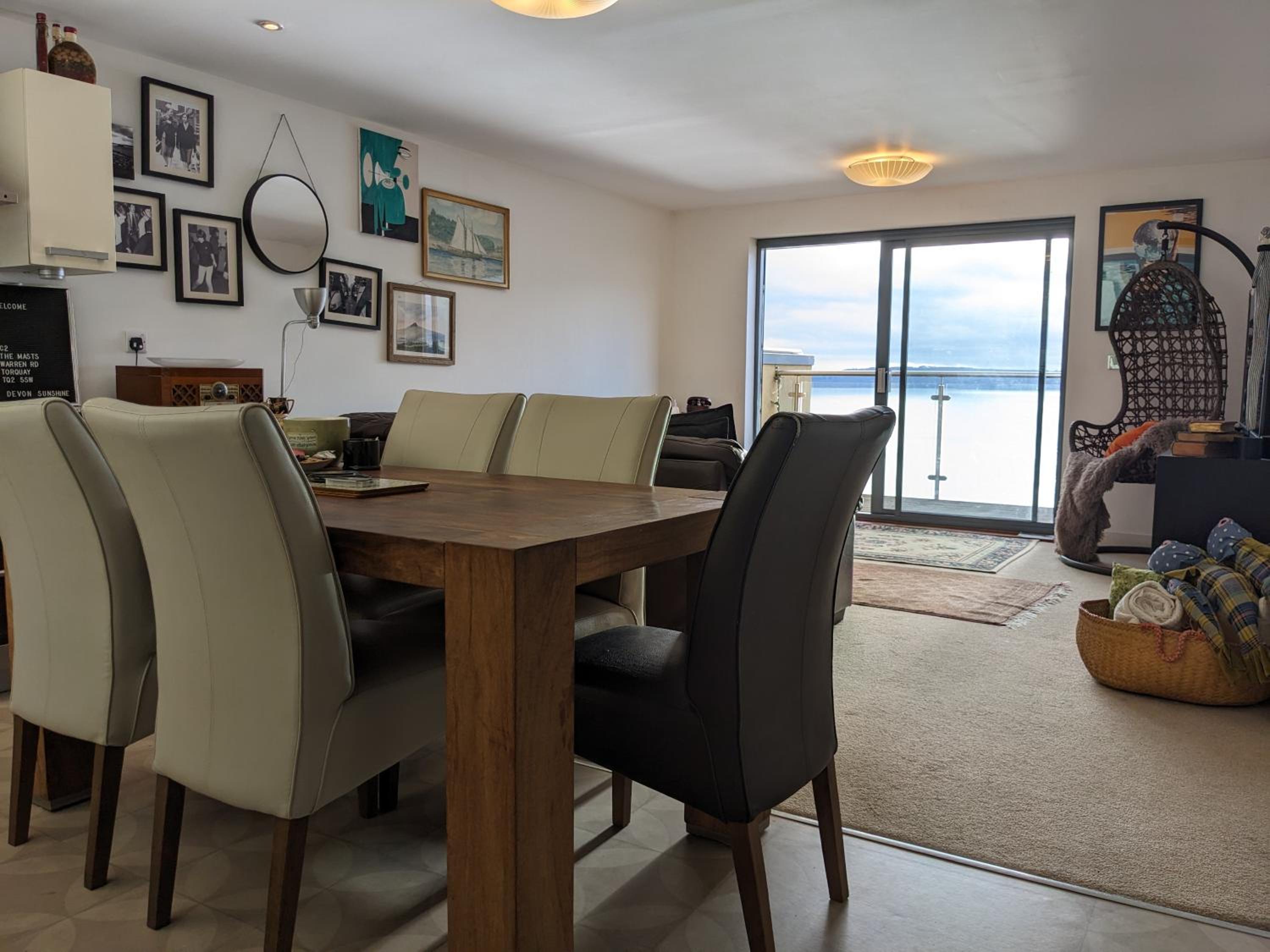 Panoramic sea views, sleeps 4, Torquay view 5