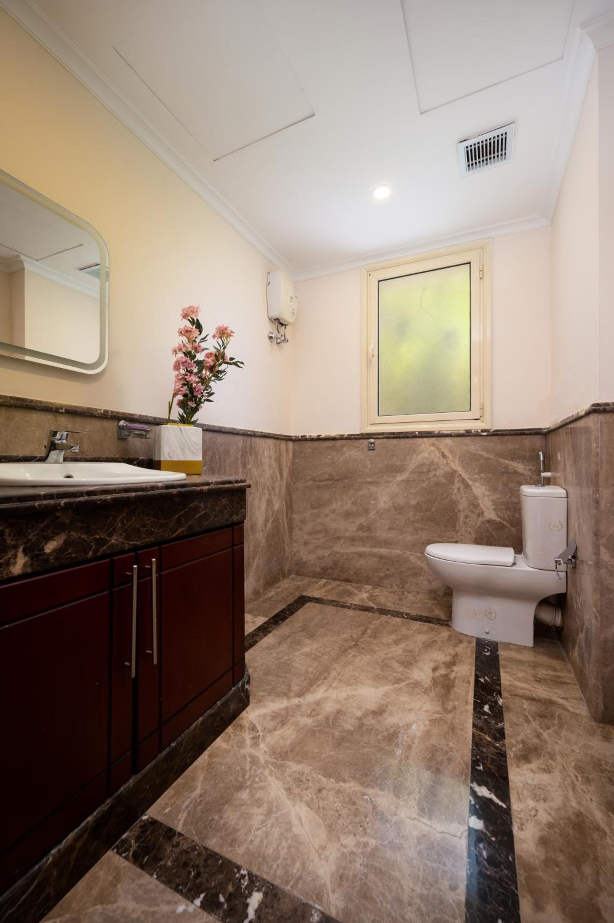 Zyra Luxury villa with pool and Jacuzzi in New Cairo