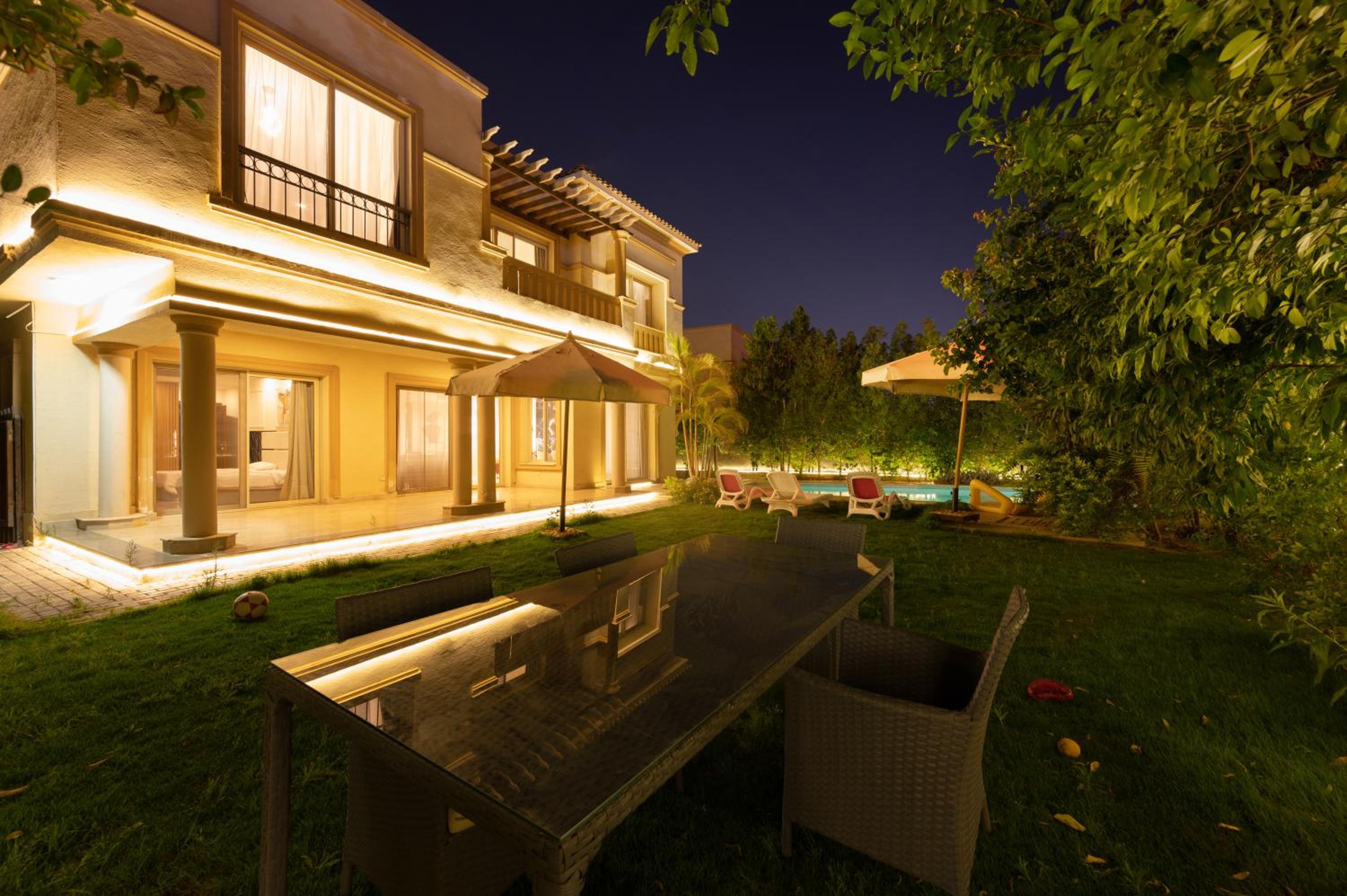 Zyra Luxury villa with pool and Jacuzzi in New Cairo