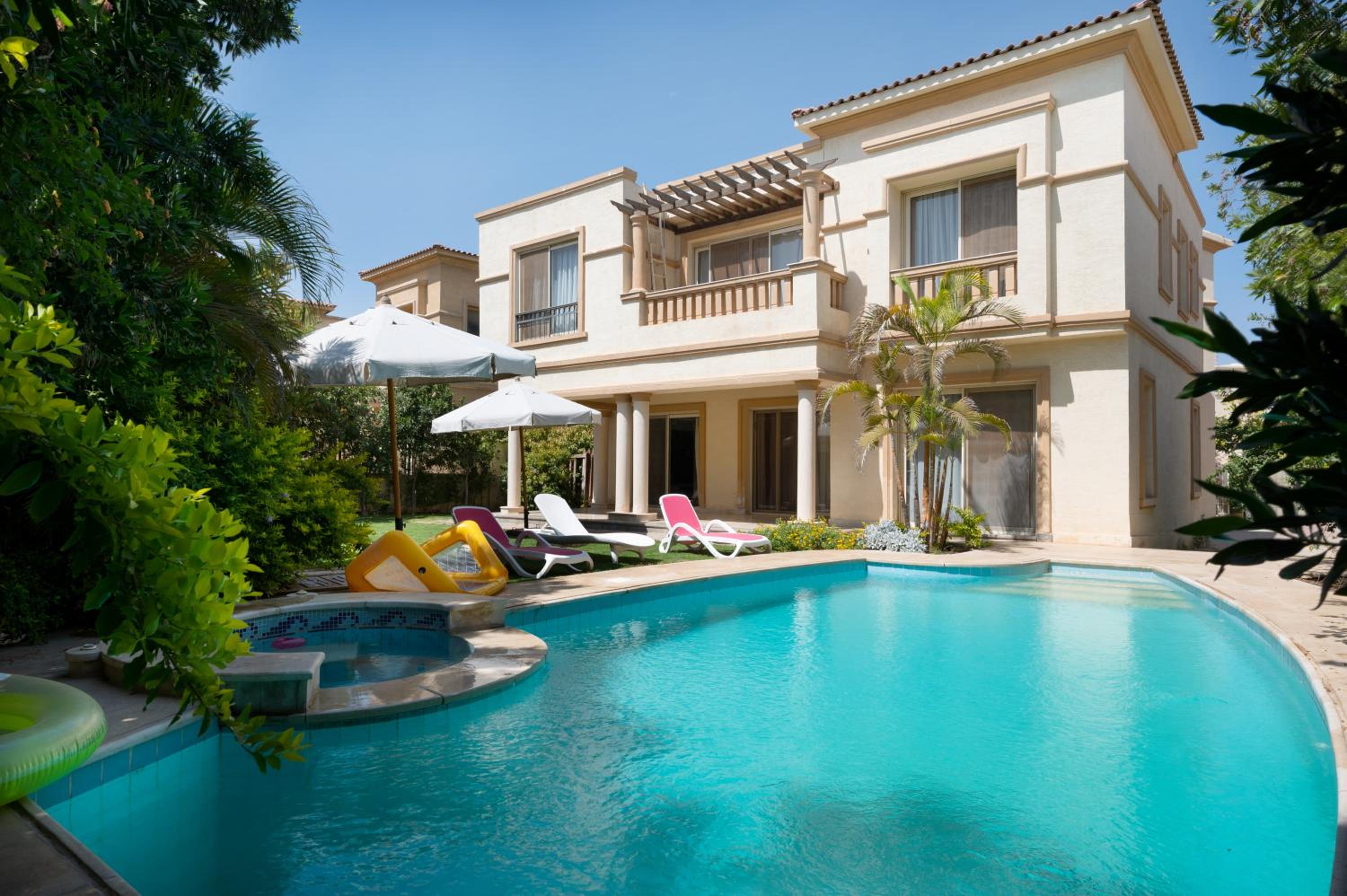 Zyra Luxury villa with pool and Jacuzzi in New Cairo