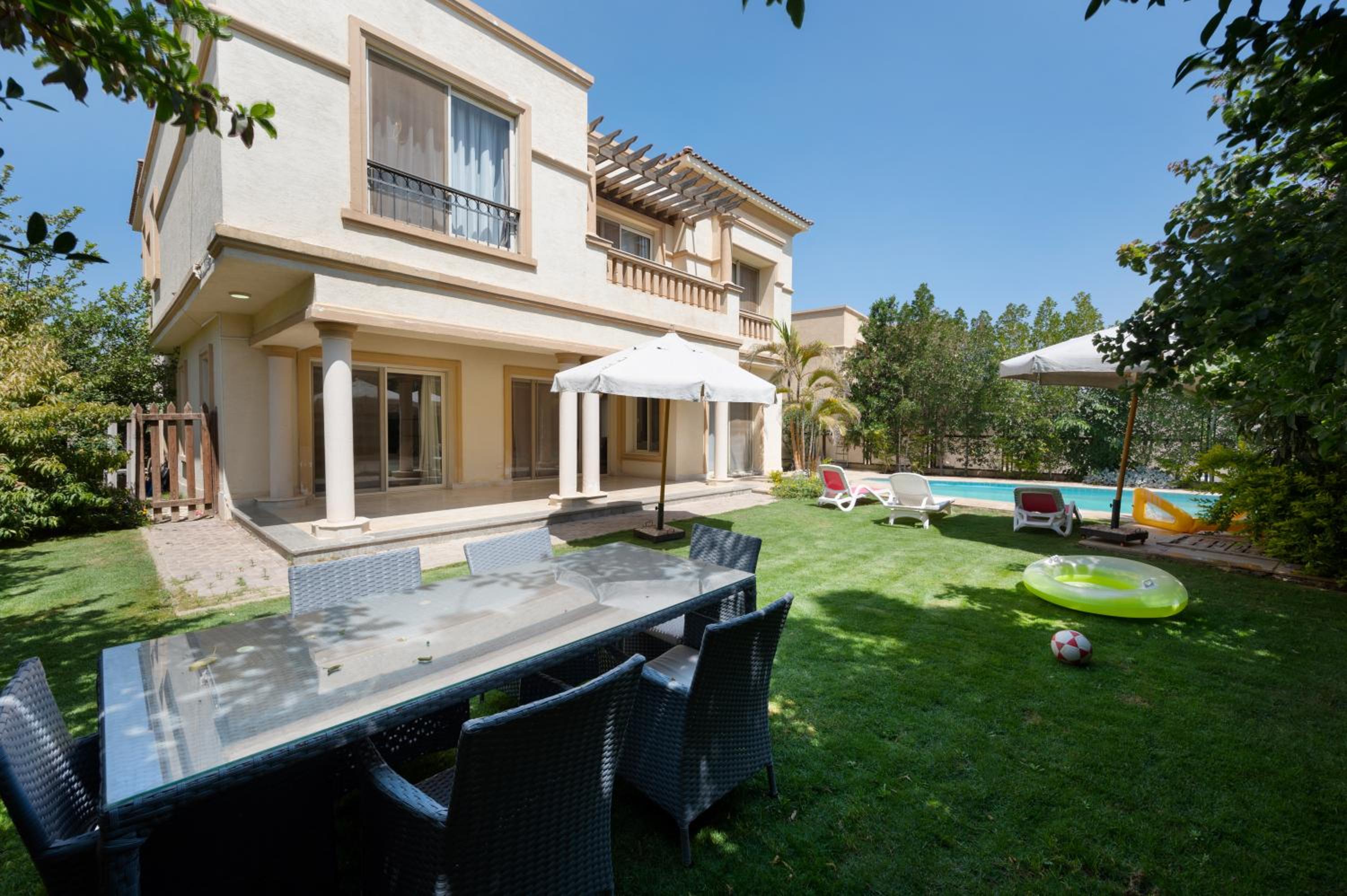 Zyra Luxury villa with pool and Jacuzzi in New Cairo