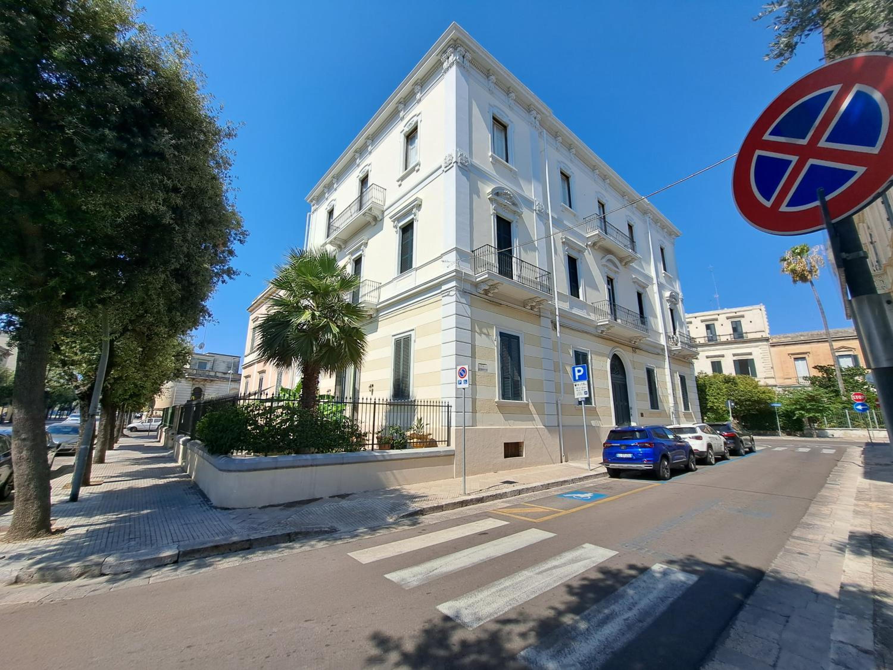 Palazzo Castellano view 3