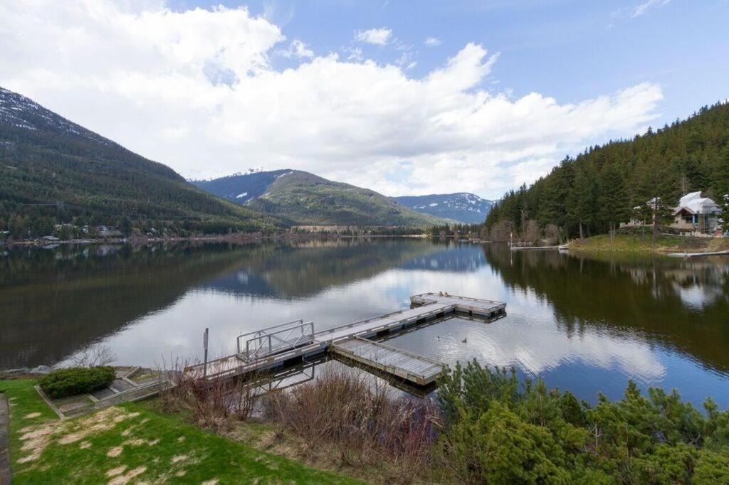 1BR and Sofabed at Whistler on the Lake, Lakefront, Serene Setting, Wood Burning Fireplace