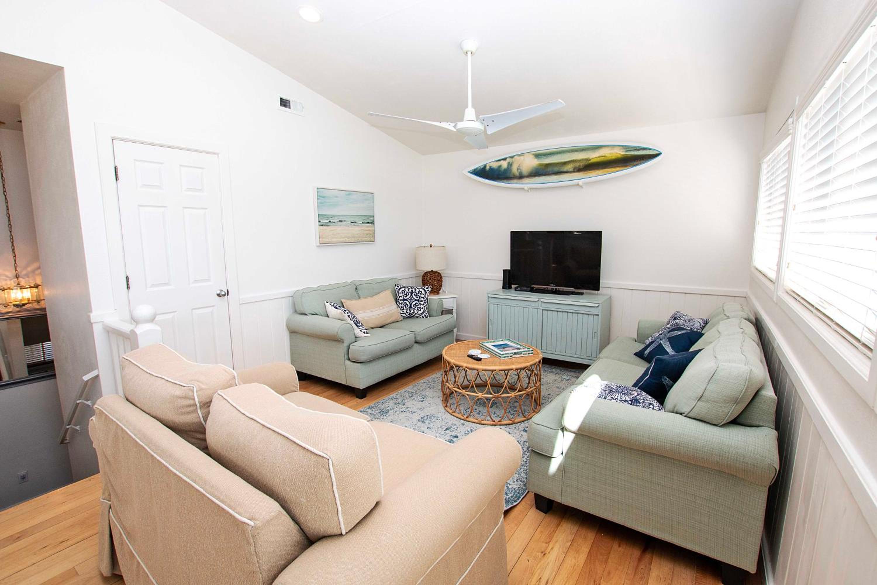 Oceanside, Hot Tub, Oceanside, Close to Ocean! NH301, Driftwood Dreaming view 2