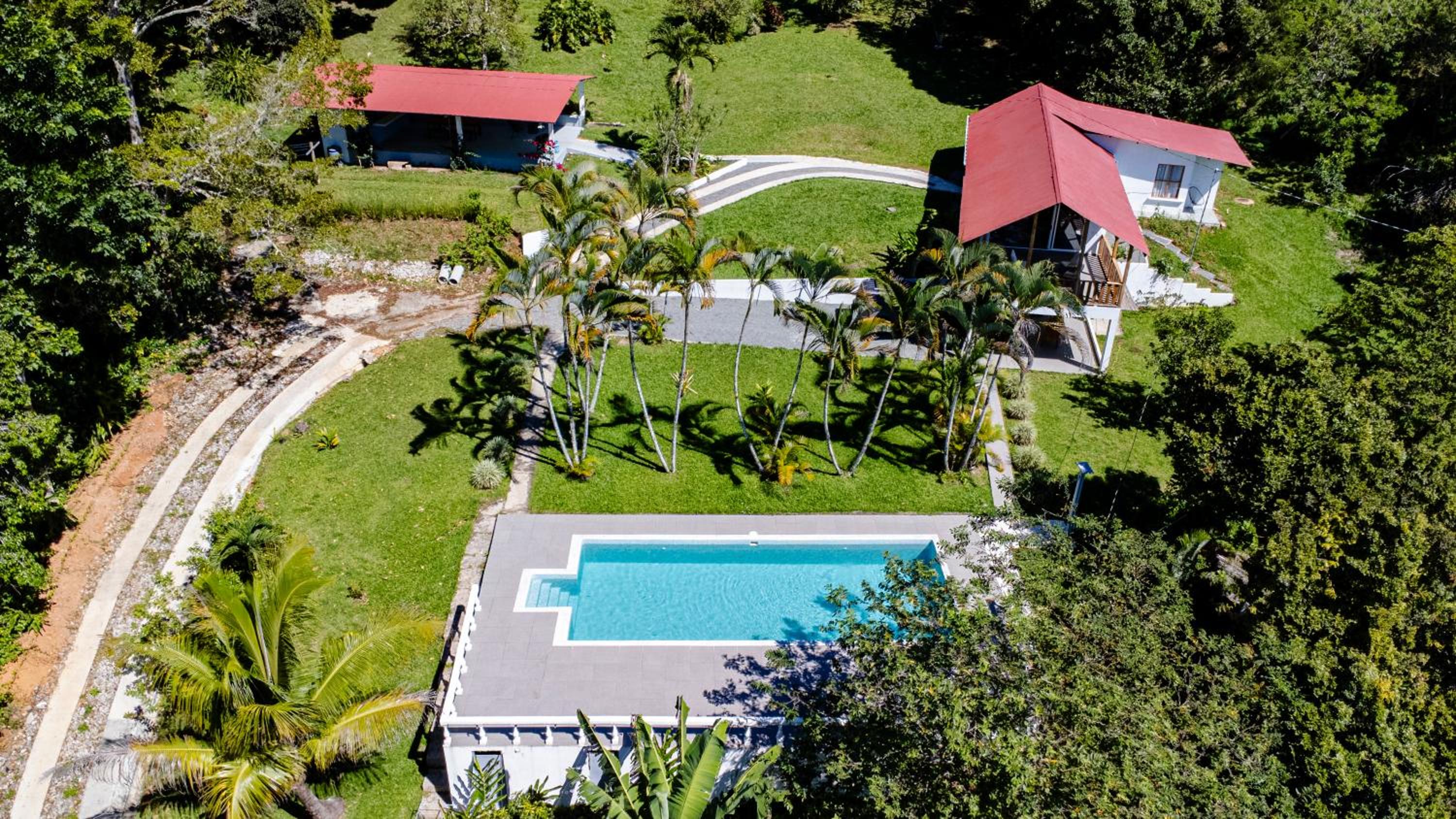Finca Mango - 40 acre paradise