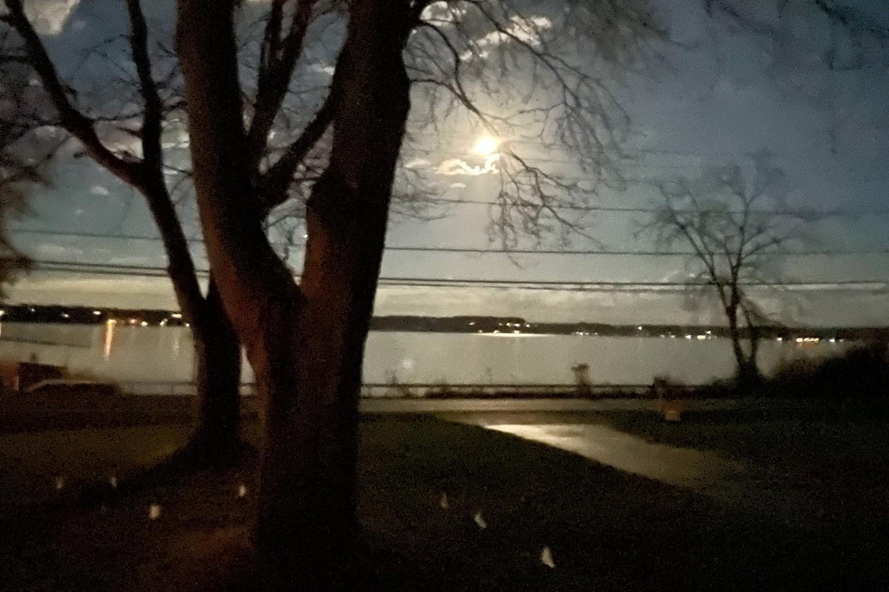 Dock! Waterfront Owasco Lake Moon Rise House