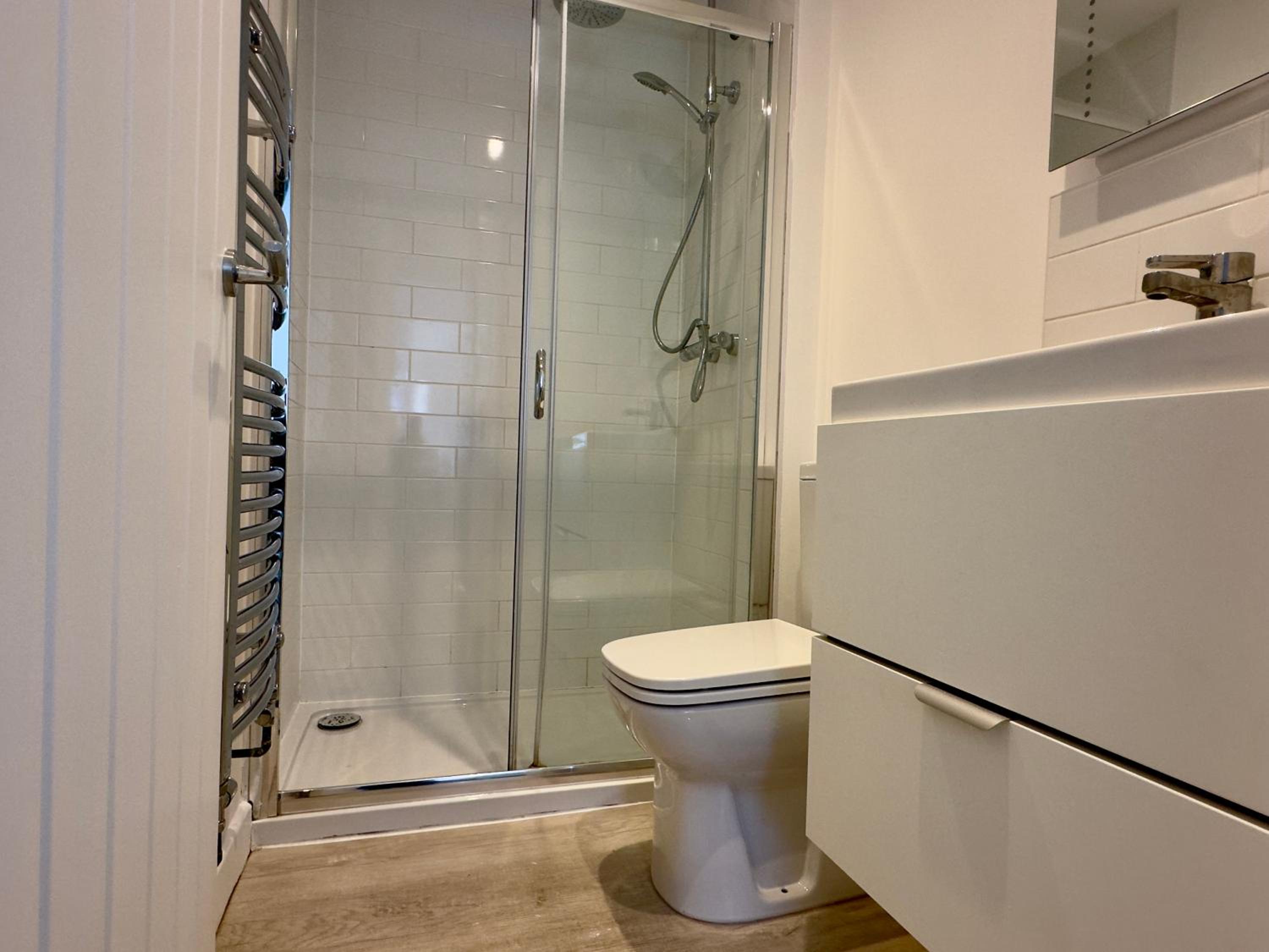 The Buttercup - 3 Double Bedrooms - 3 Minutes Walk to Beach