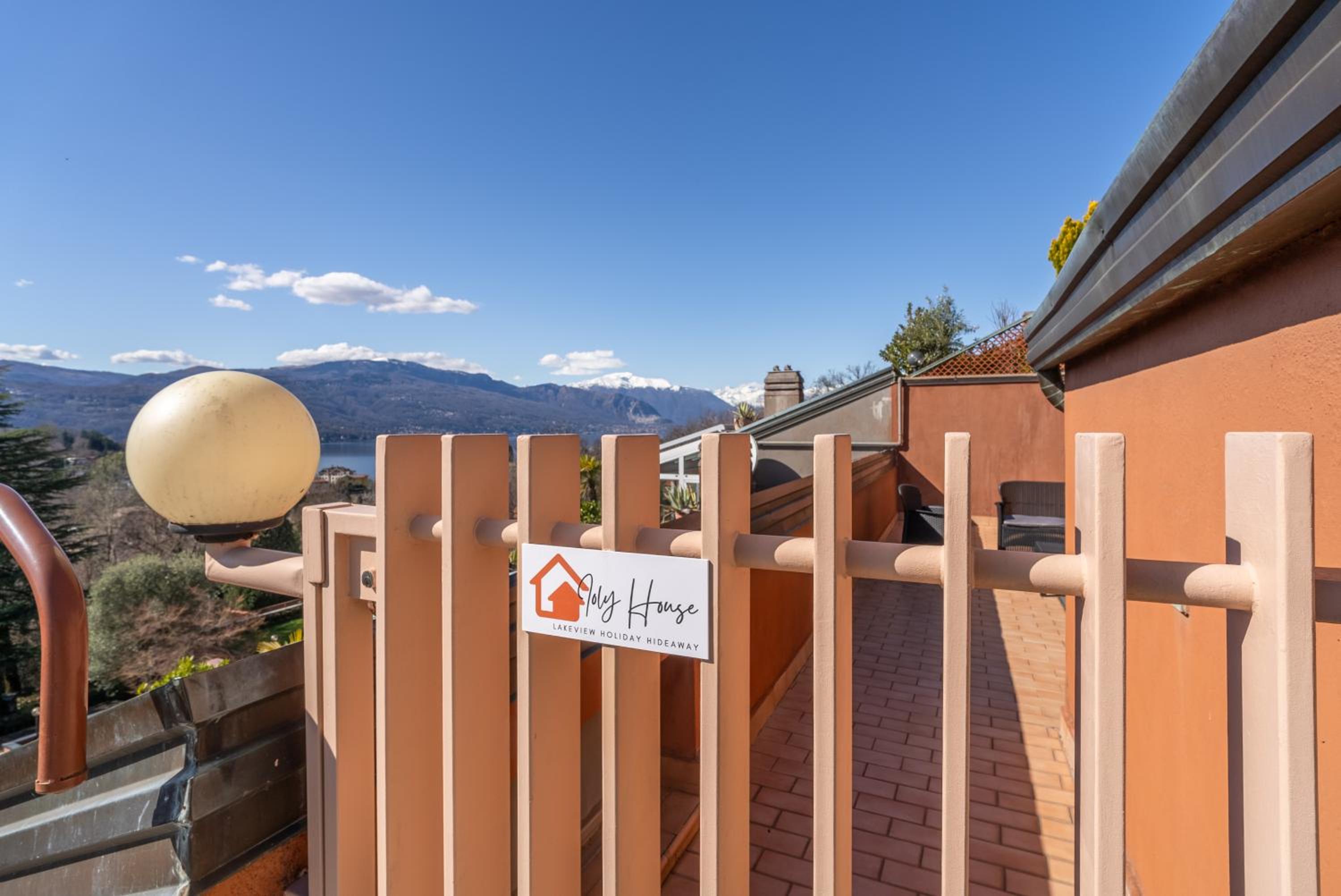 Joly House - Lake Maggiore Apartment