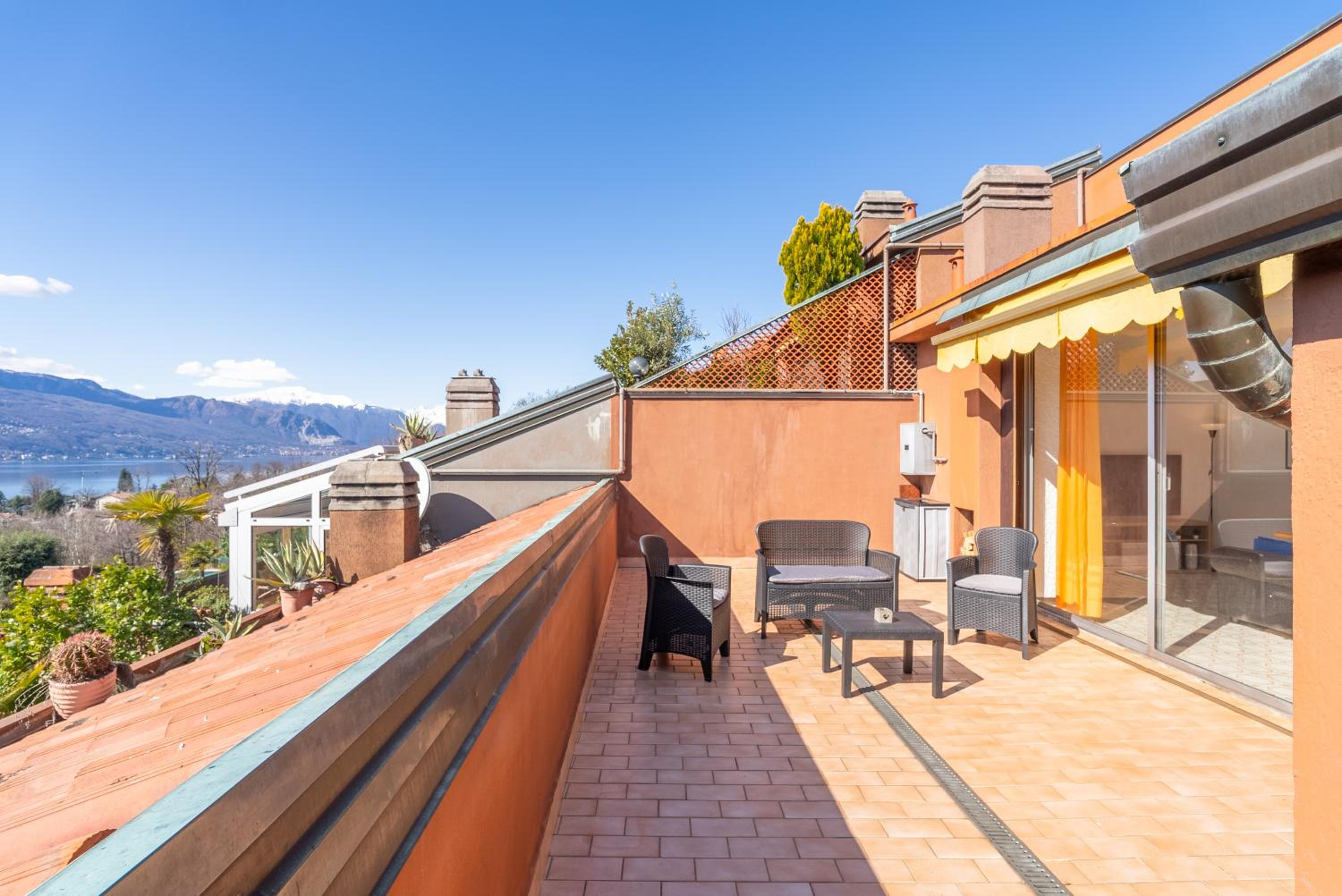 Joly House - Lake Maggiore Apartment