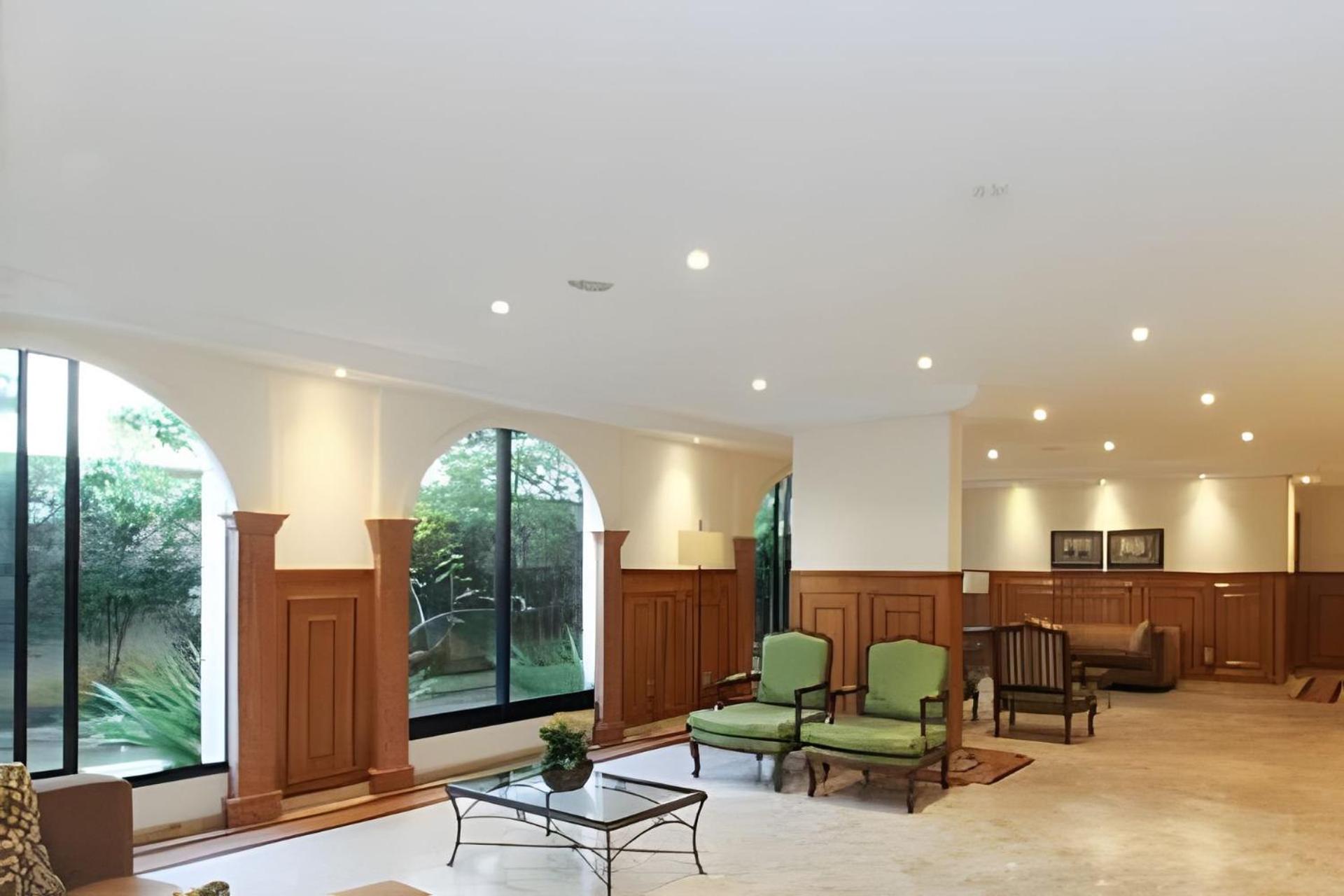 Apart/Hotel c/2 quartos e 2 banheiros Moema SP