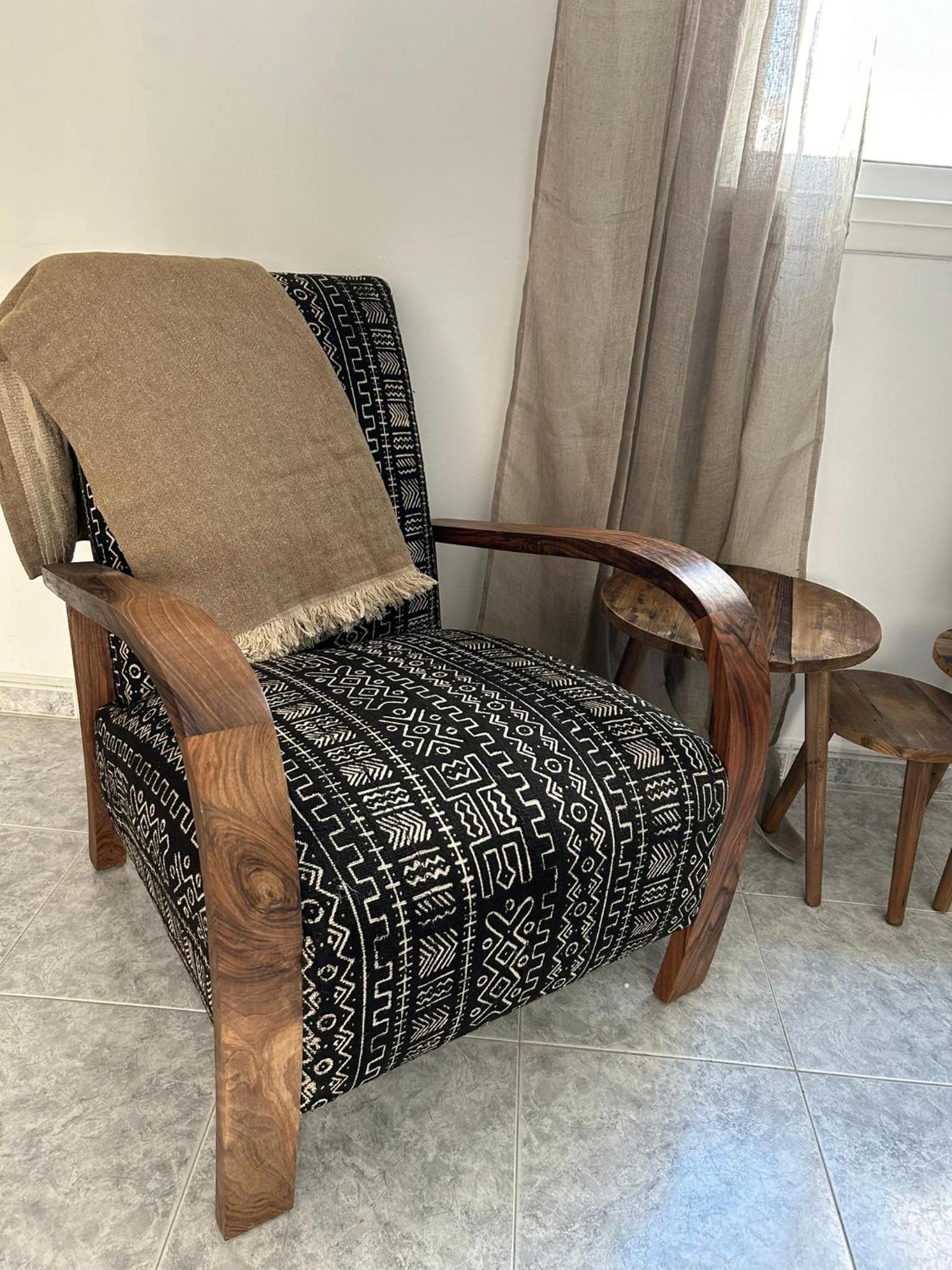 Driftwood 2 Bedroom Apartment - Earthy, Peaceful, Calm view 3